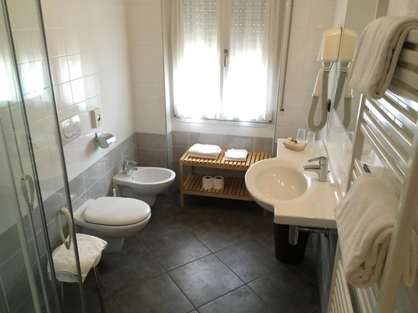 Standard Double or Twin Room with Balcony photo 2