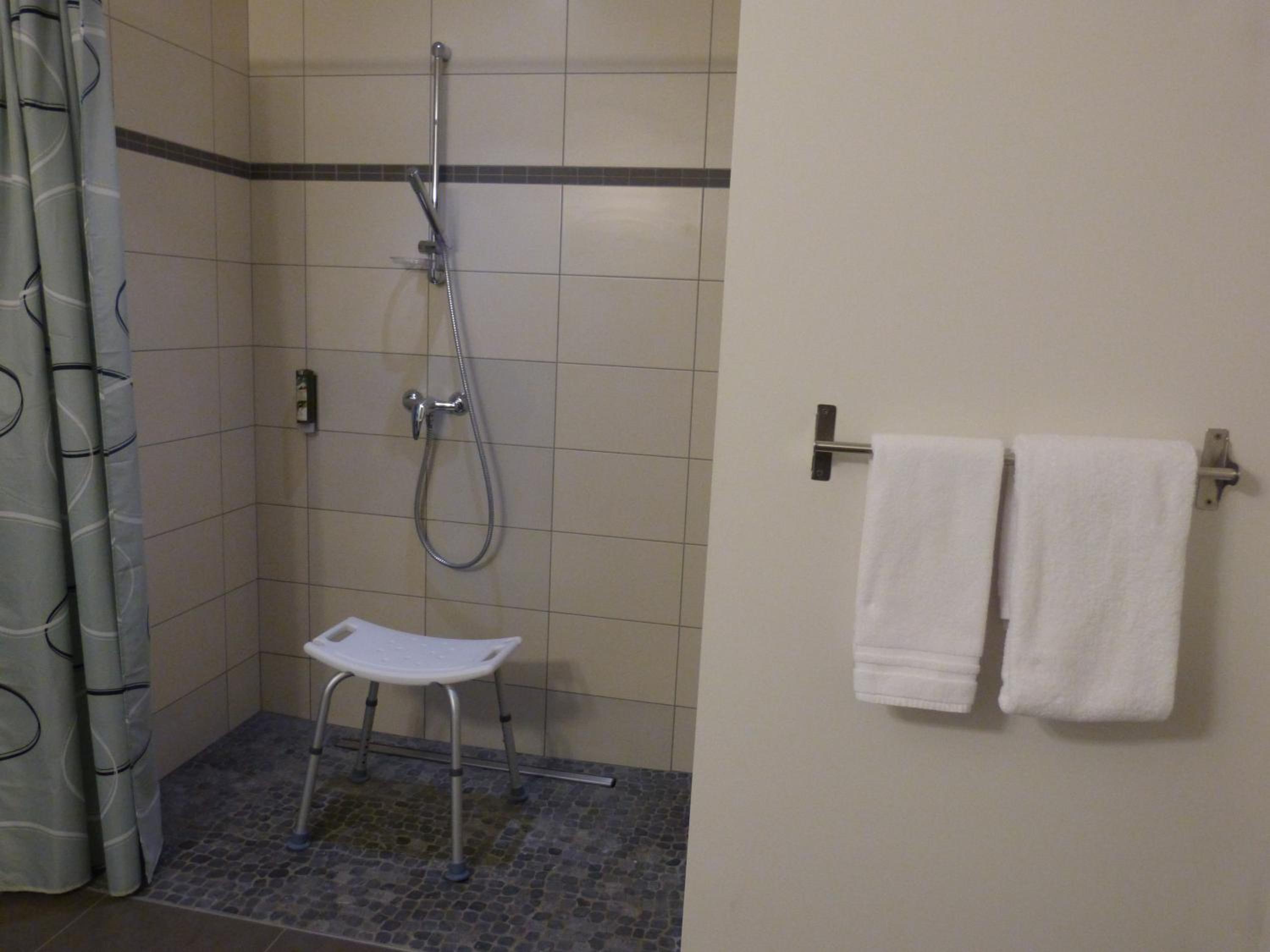 Double Room - Disability Access photo 2