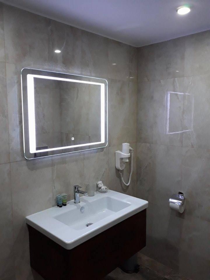 Deluxe King Room photo 2