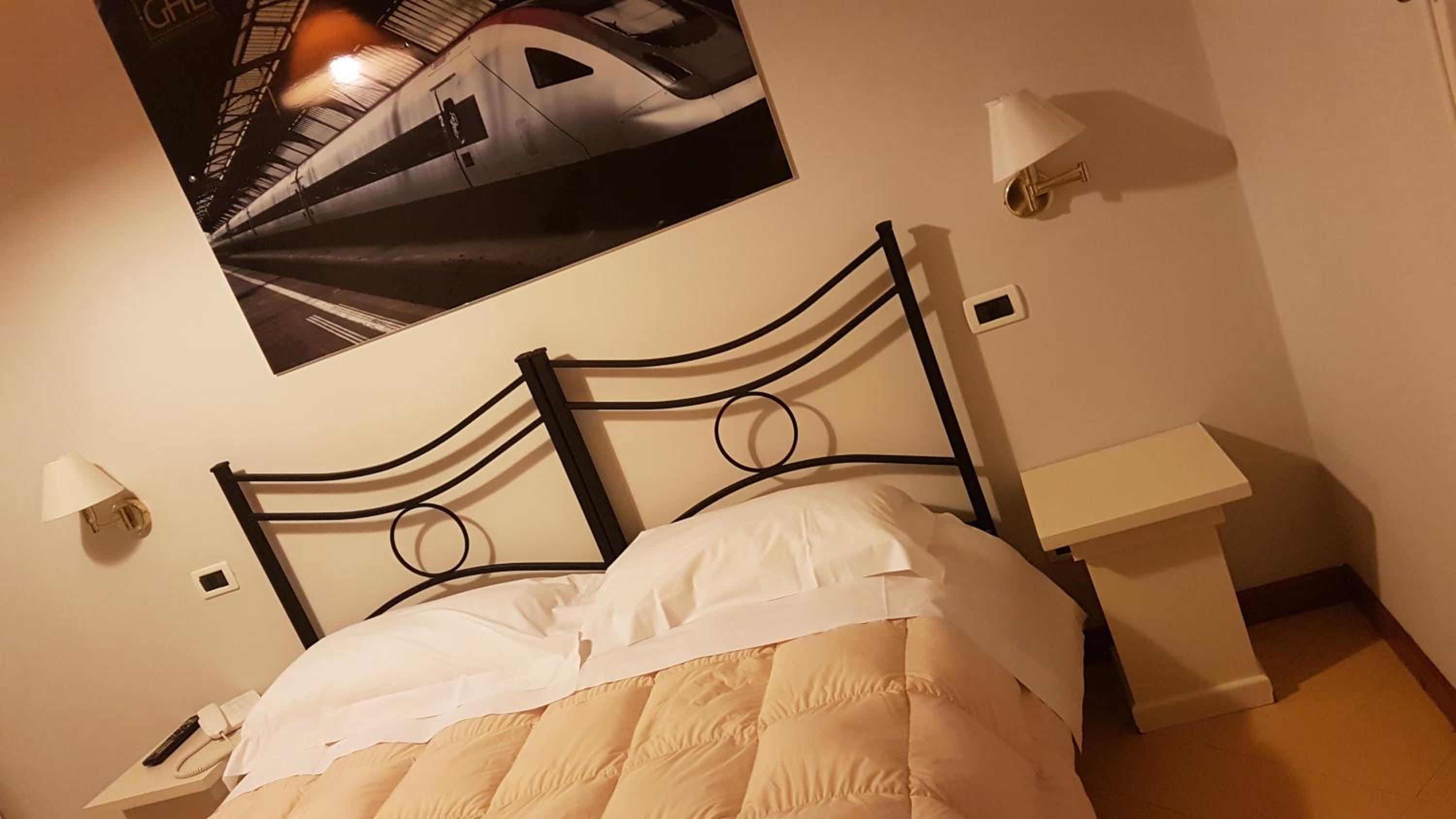 Large Single Room photo 2