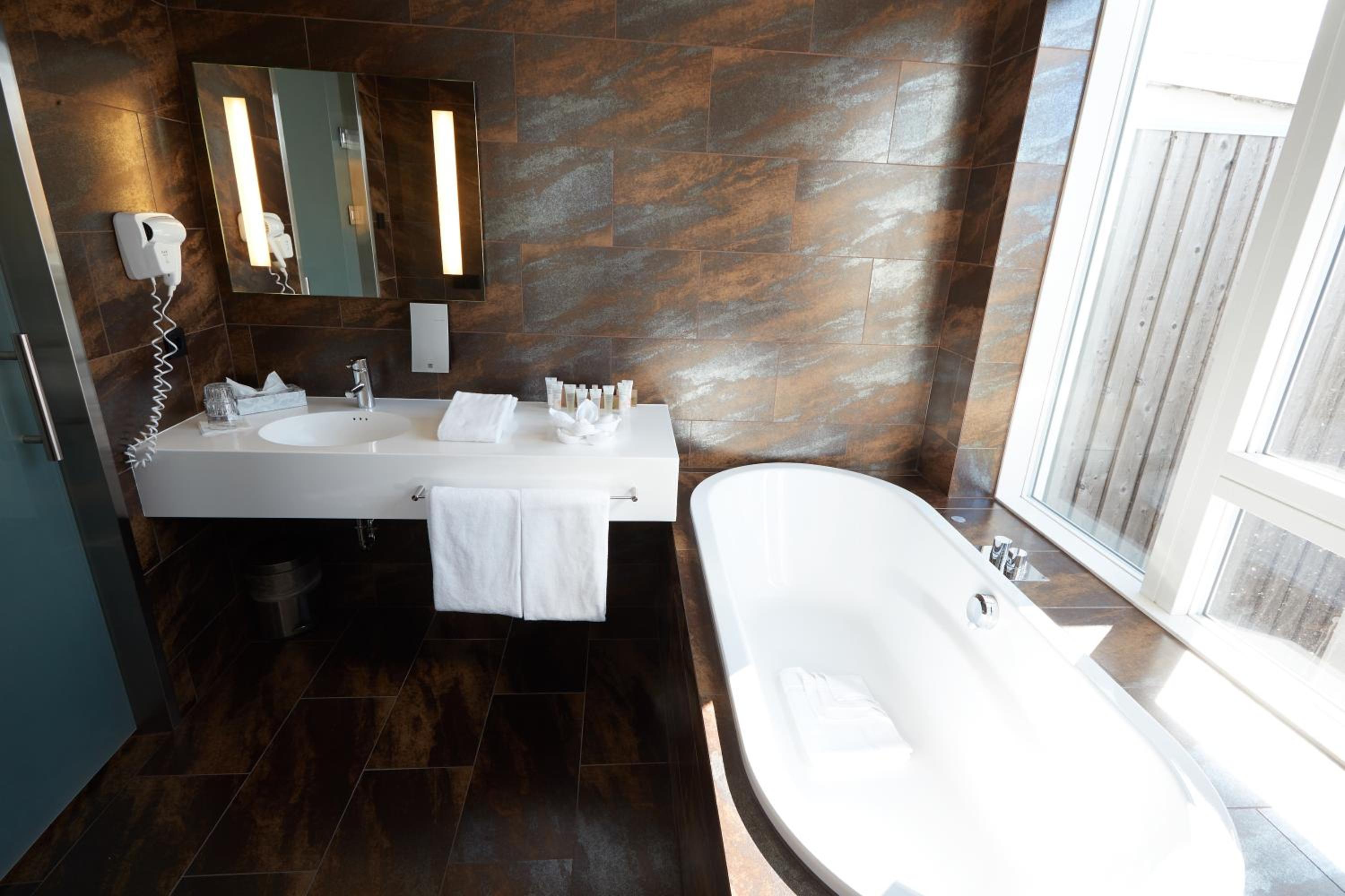 Suite - Photo 6