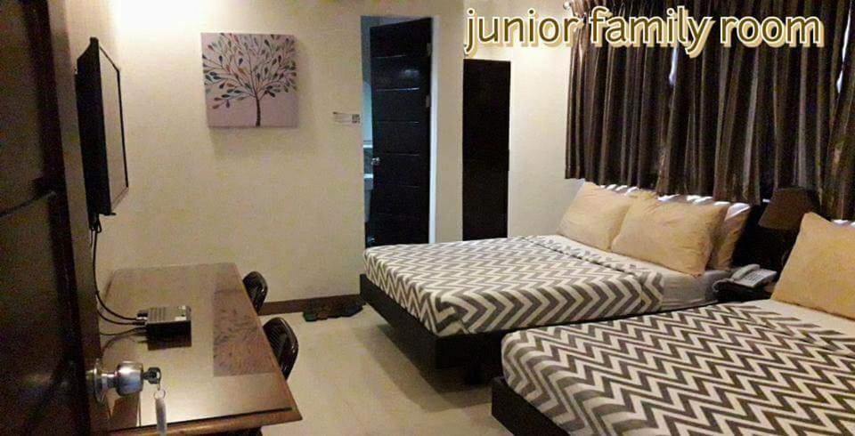 Family Room photo 1