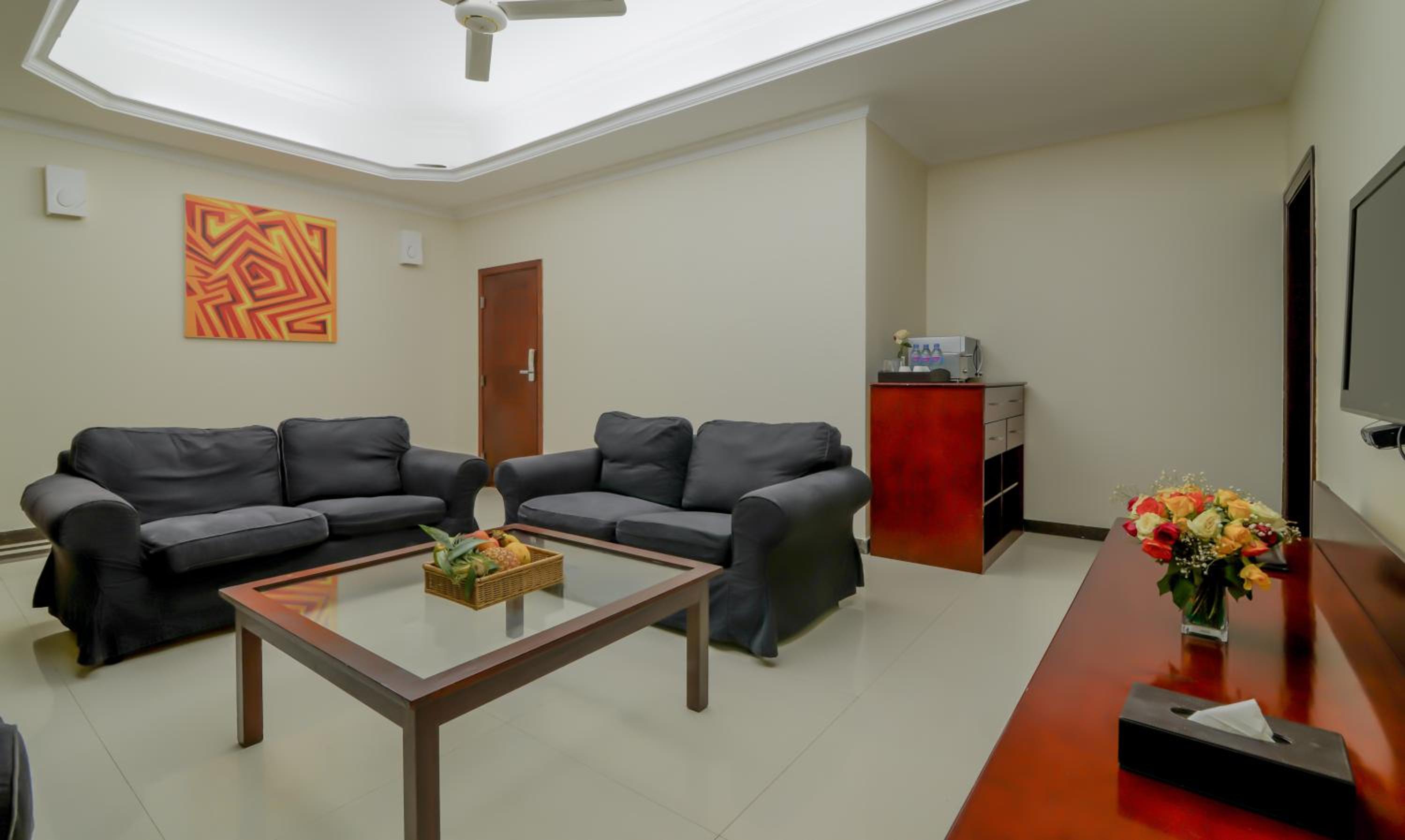 One-Bedroom Apartment - Photo 7