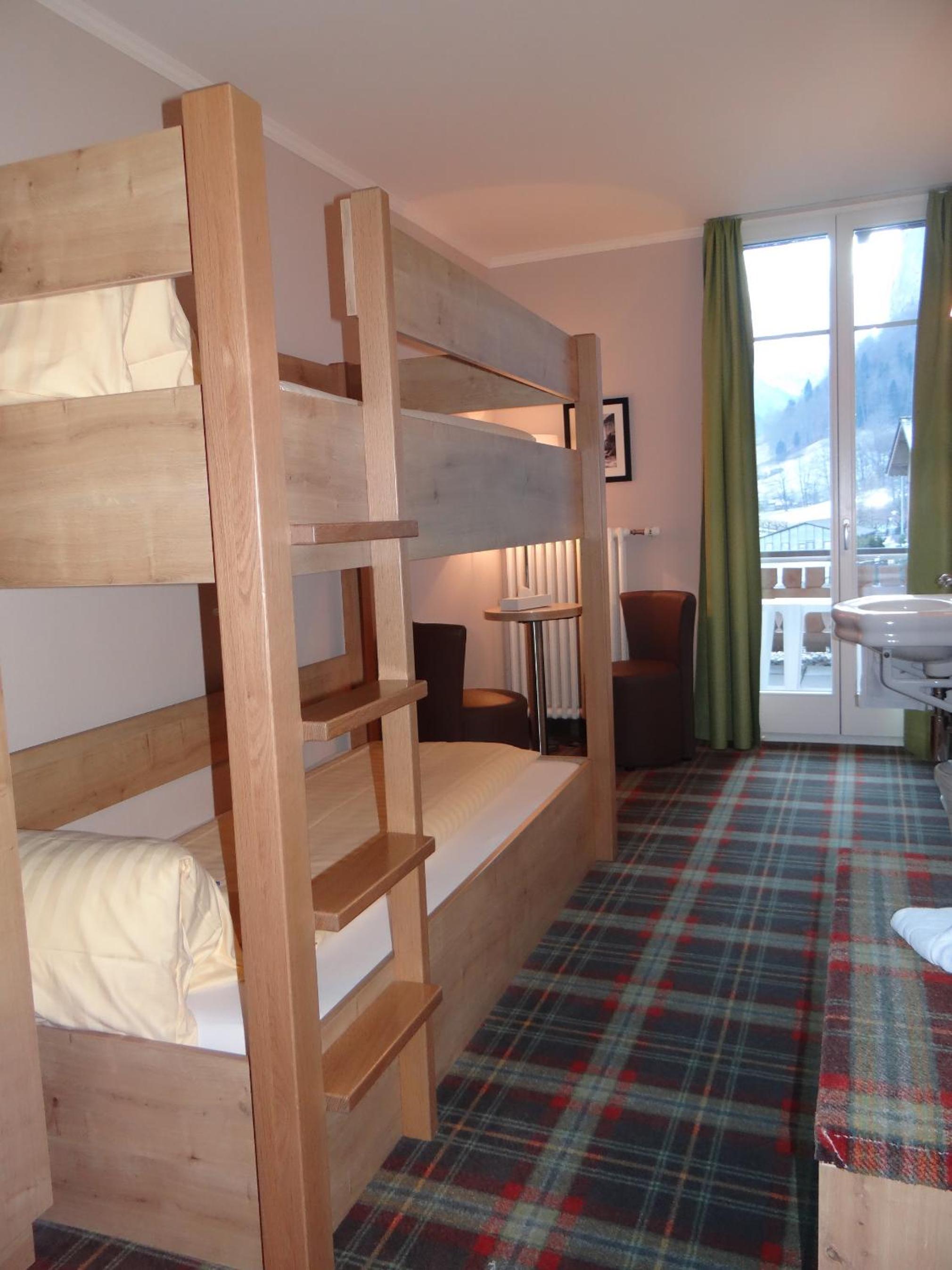 Bunk Bed Room with Shared Bathroom photo 1