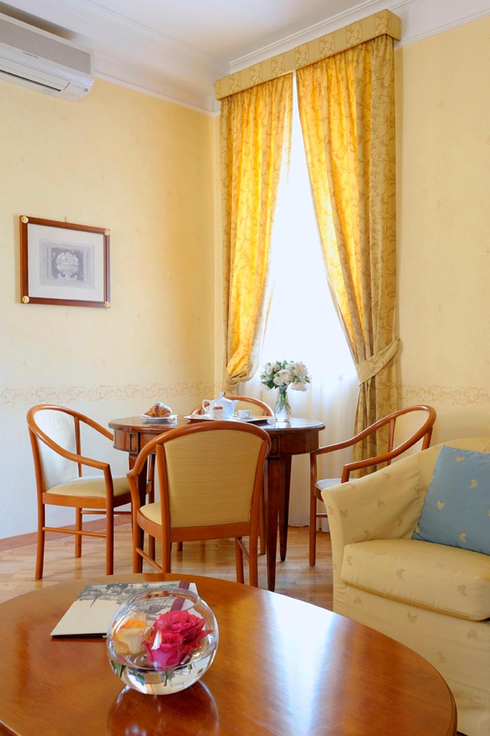 Comfort Suite (4 adults) photo 2