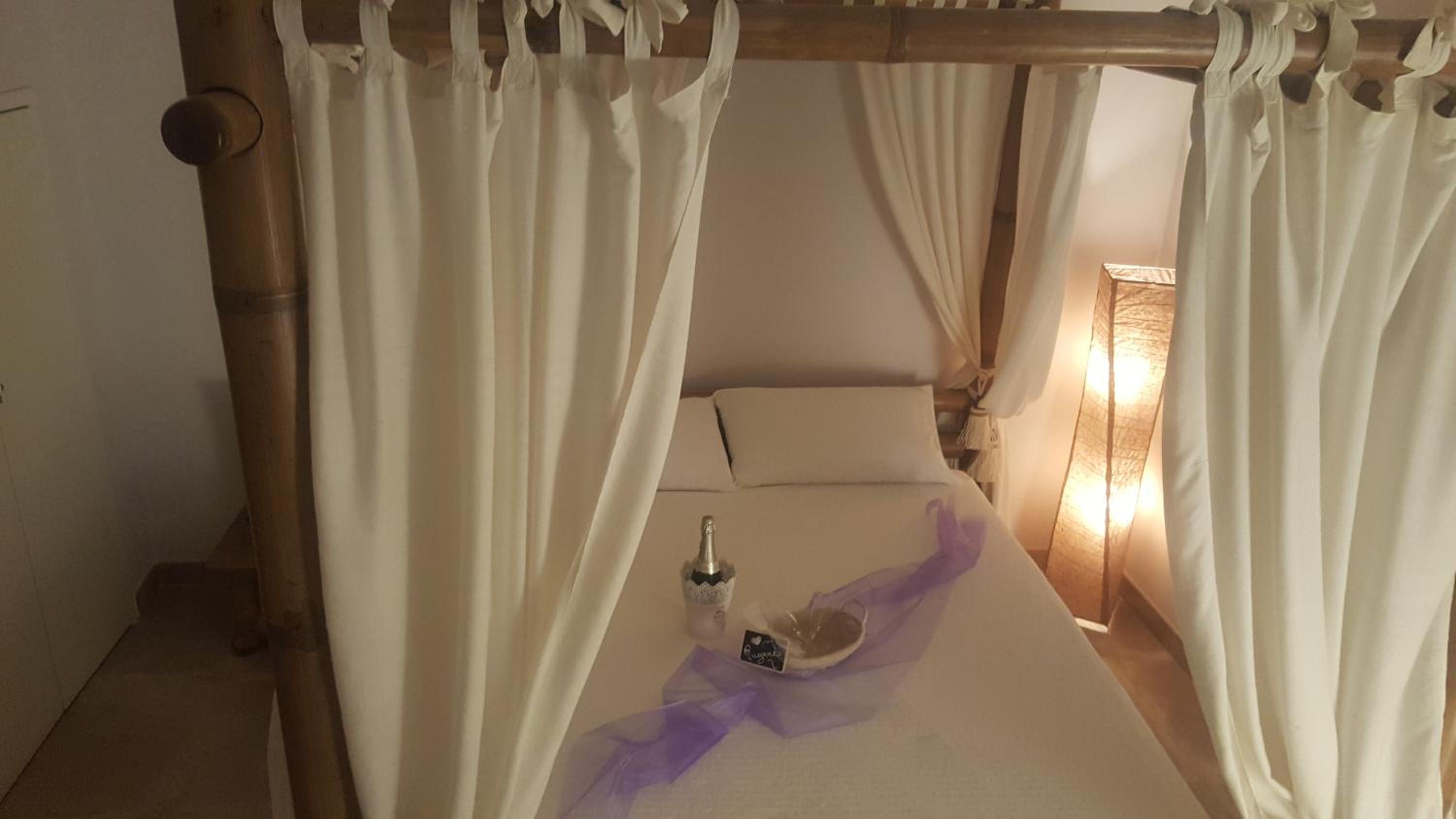 Double Room with Private Bathroom - Photo 4