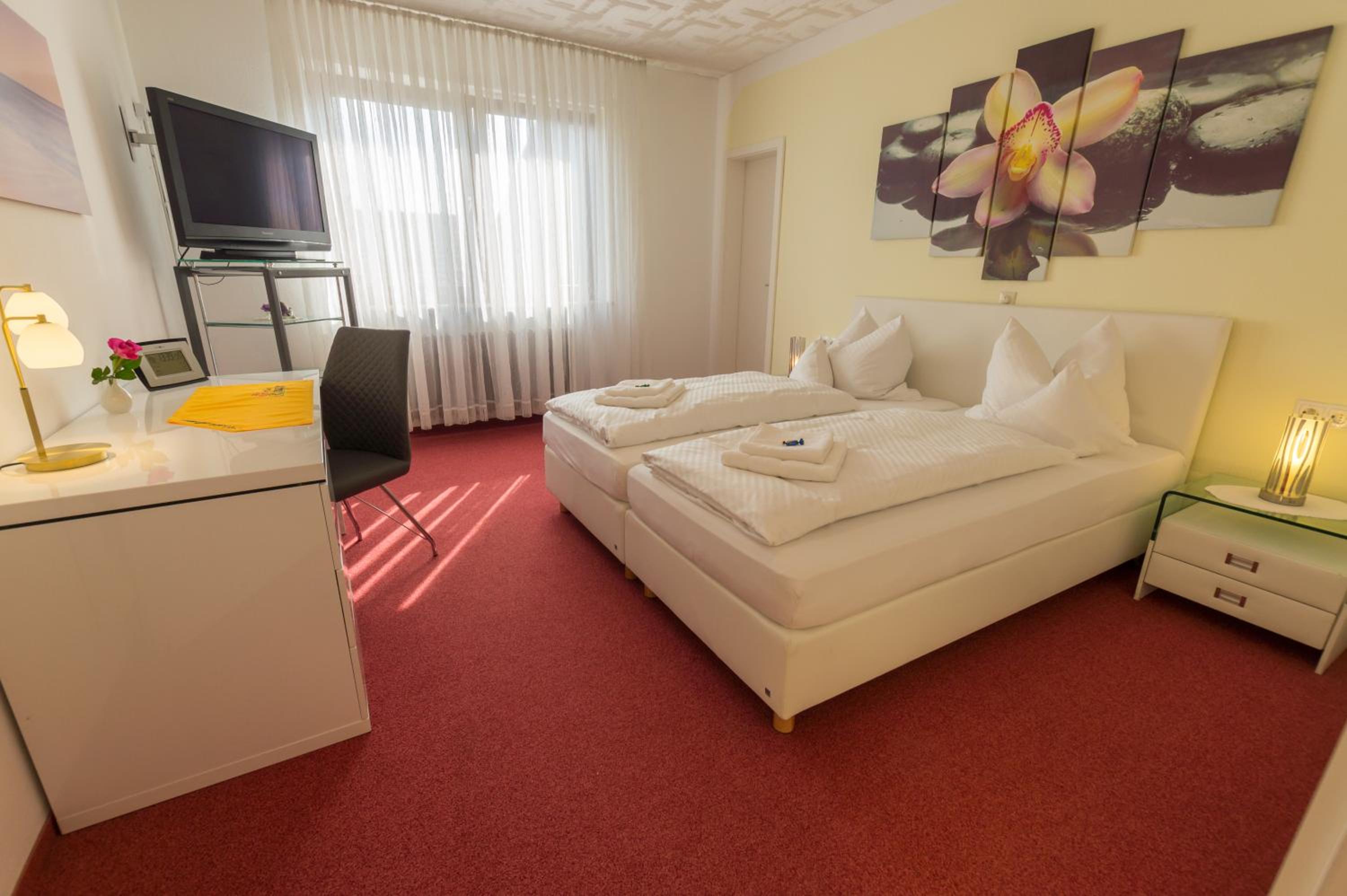 Deluxe Double Room with Shower photo 2