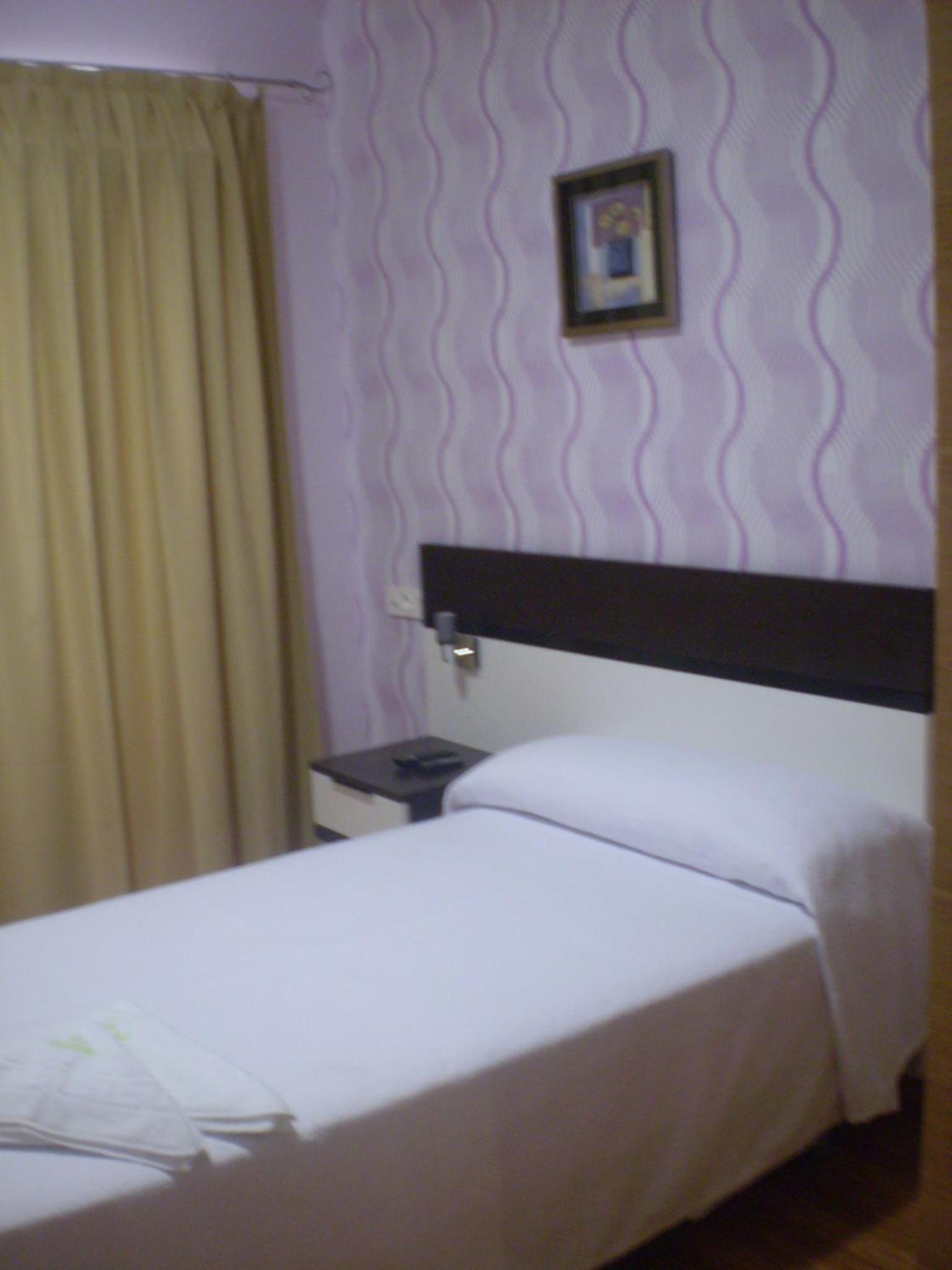 Standard Single Room with Shower photo 2