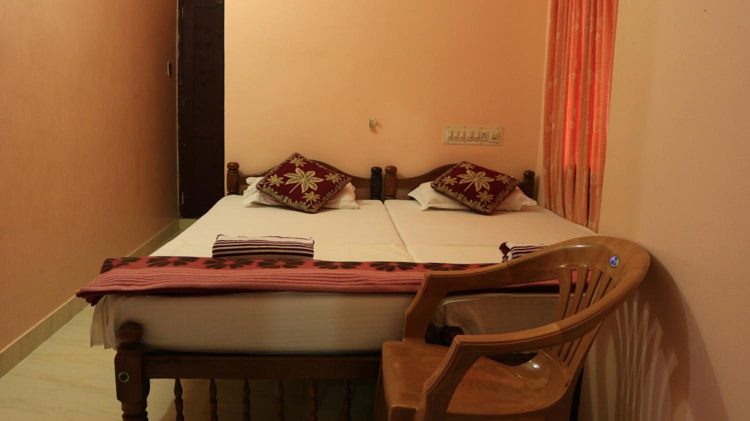 Standard Double Room with Fan photo 3