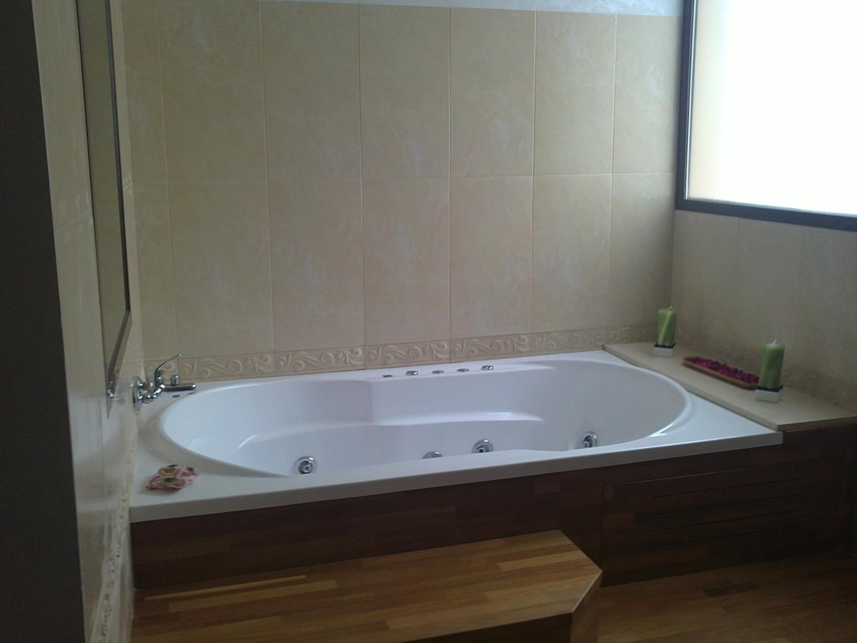 Studio with Spa Bath - Photo 3