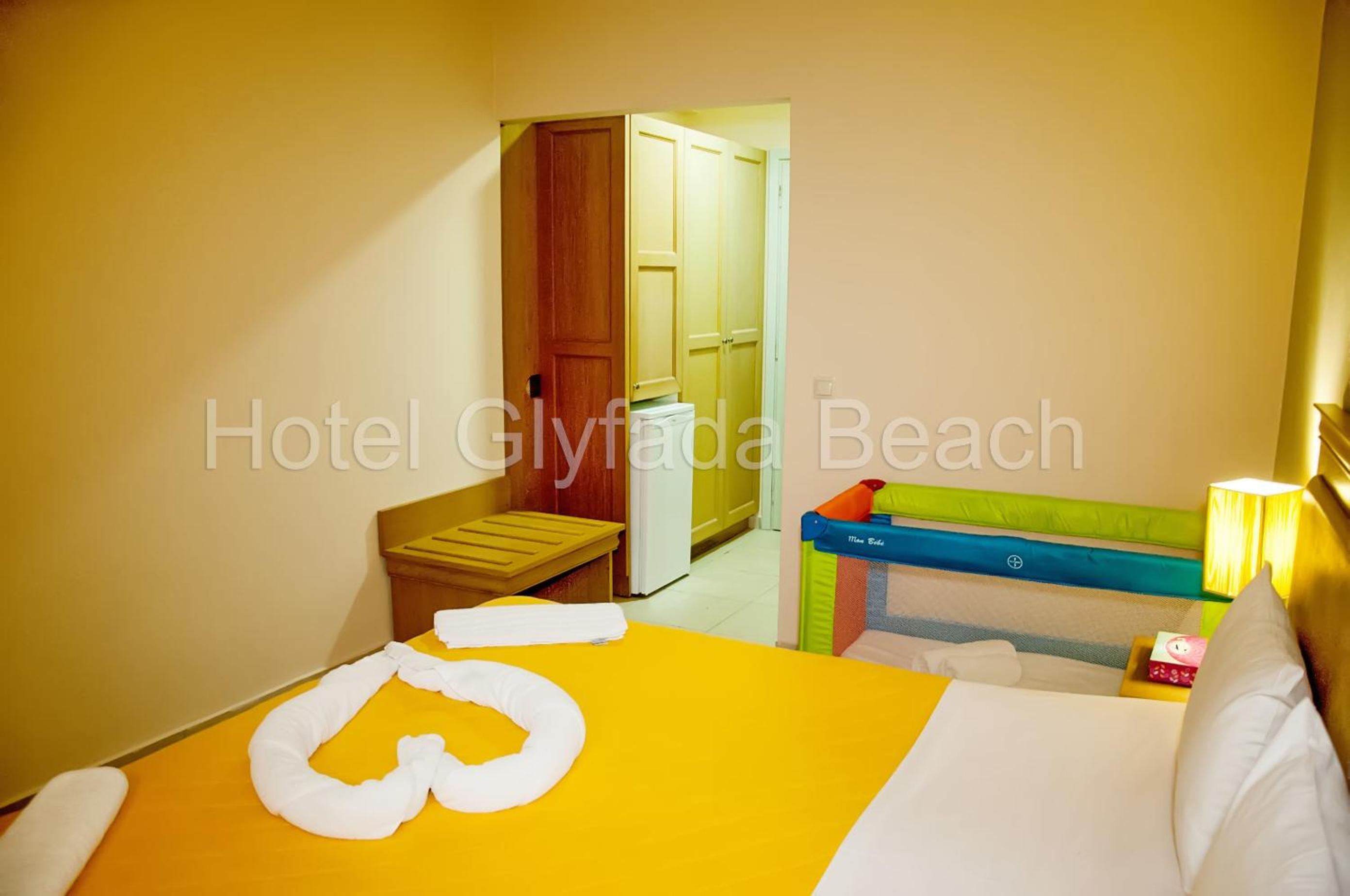 Double or Twin Room with Sea View - Photo 20