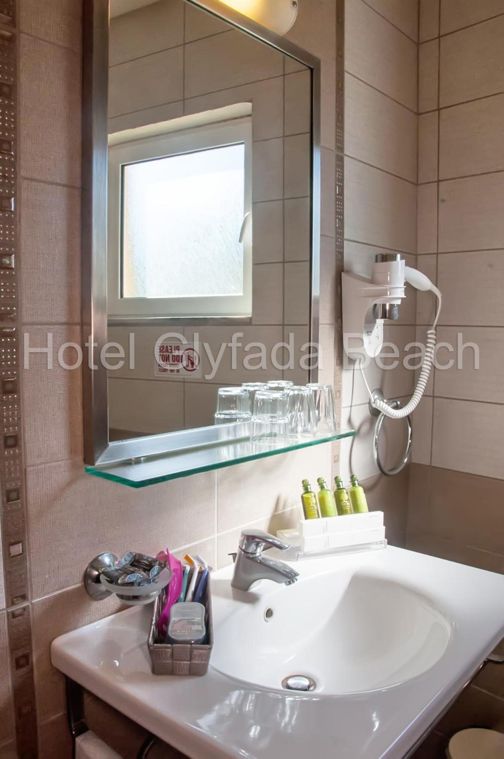 Double or Twin Room with Sea View - Photo 28