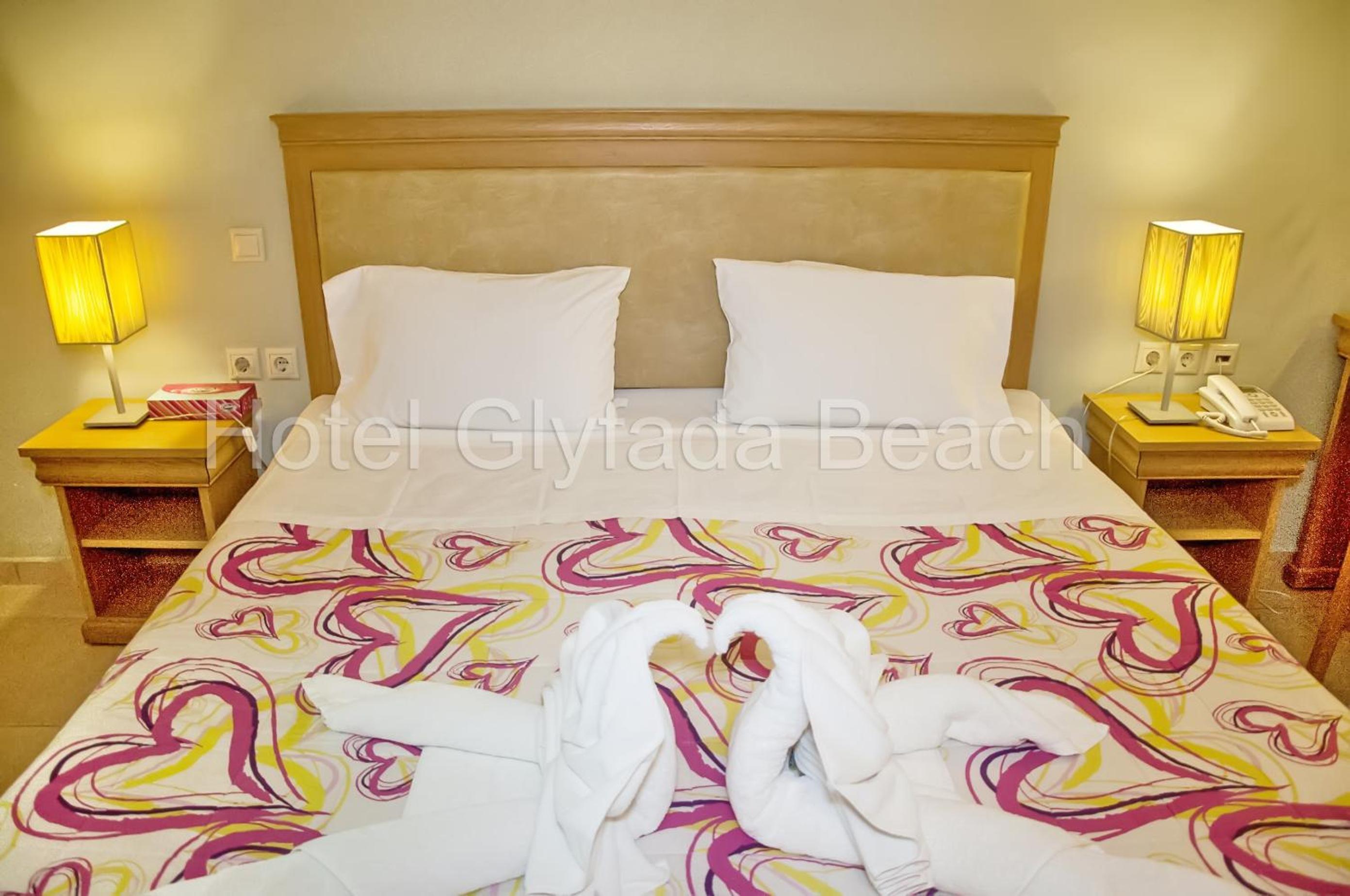 Double or Twin Room with Sea View - Photo 16