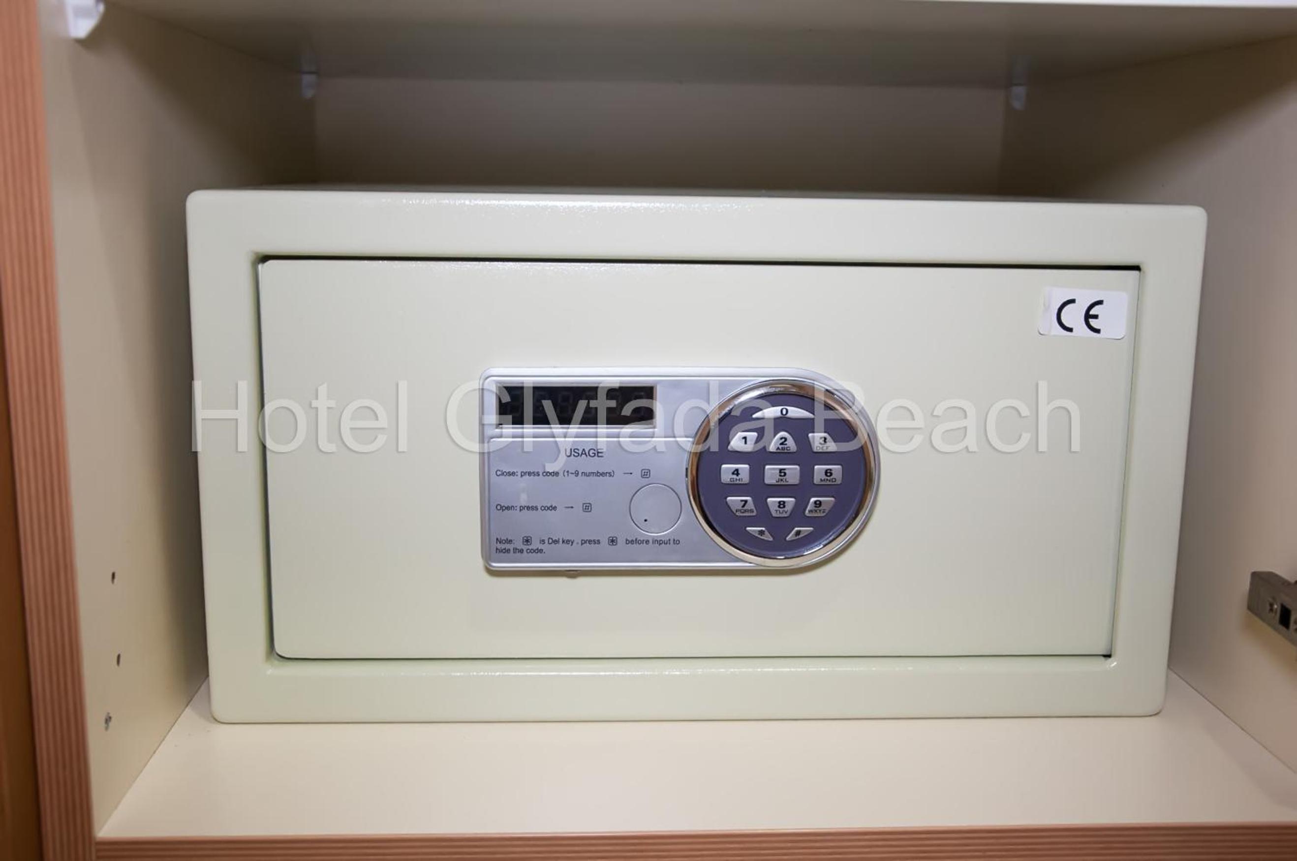 Double or Twin Room with Sea View - Photo 14