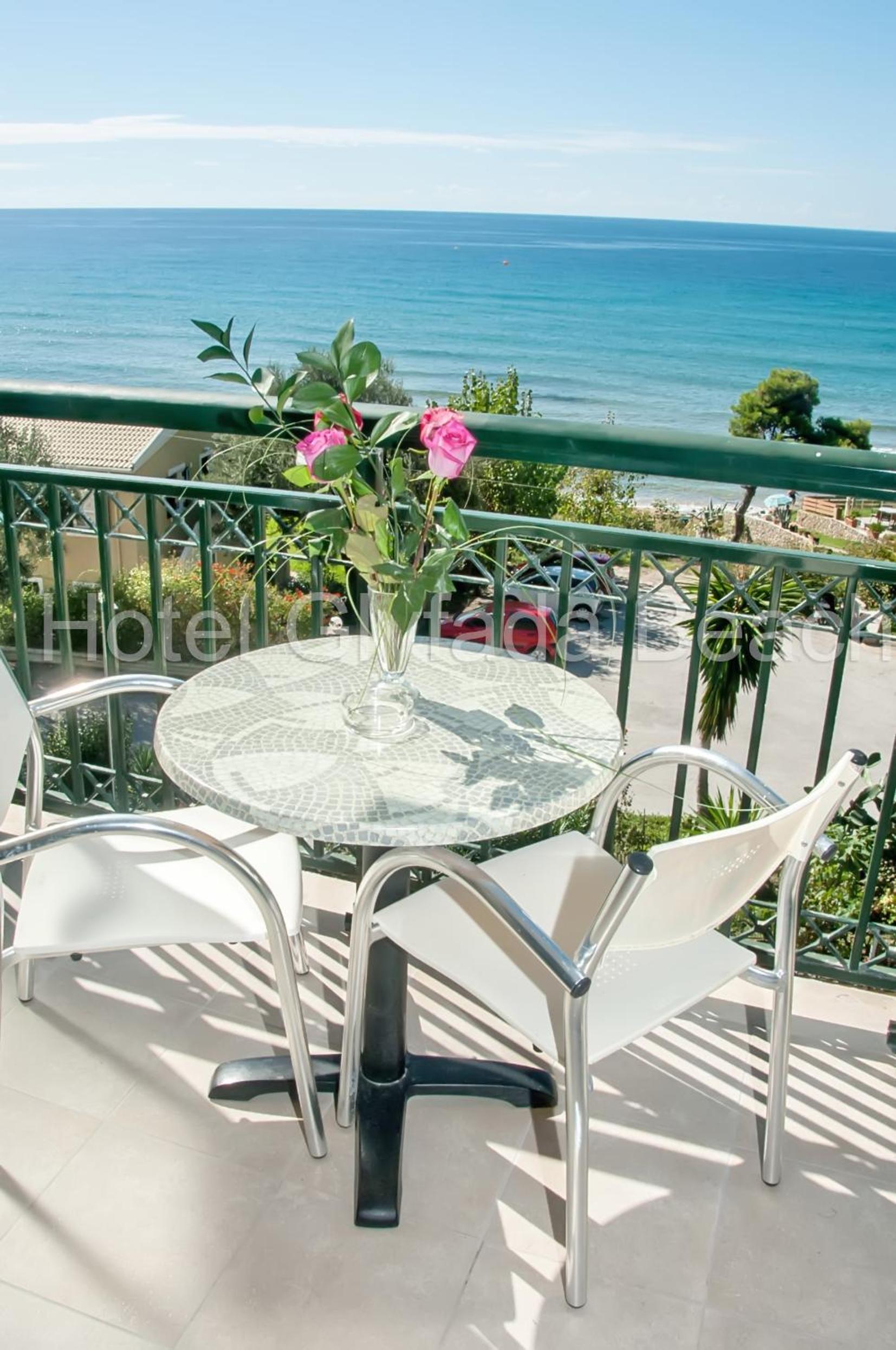 Double or Twin Room with Sea View - Photo 48