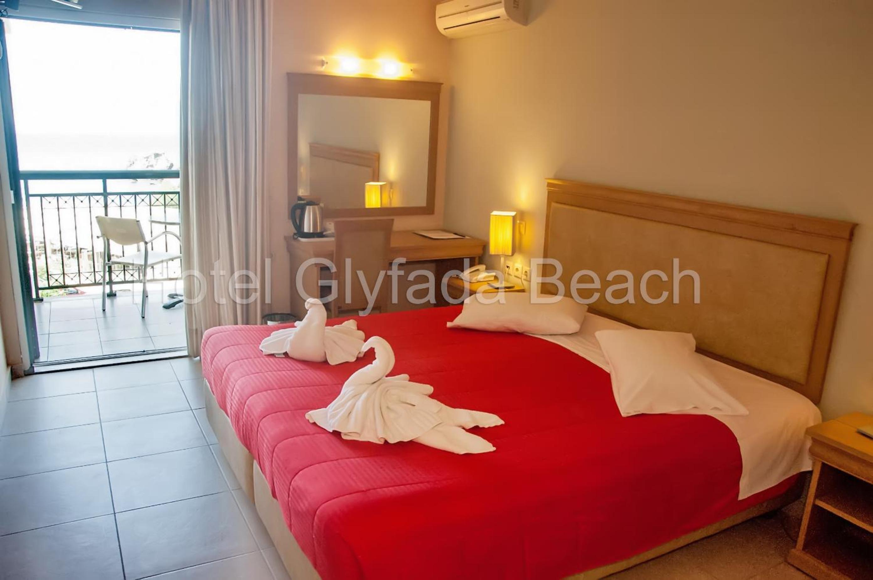 Double or Twin Room with Sea View - Photo 19