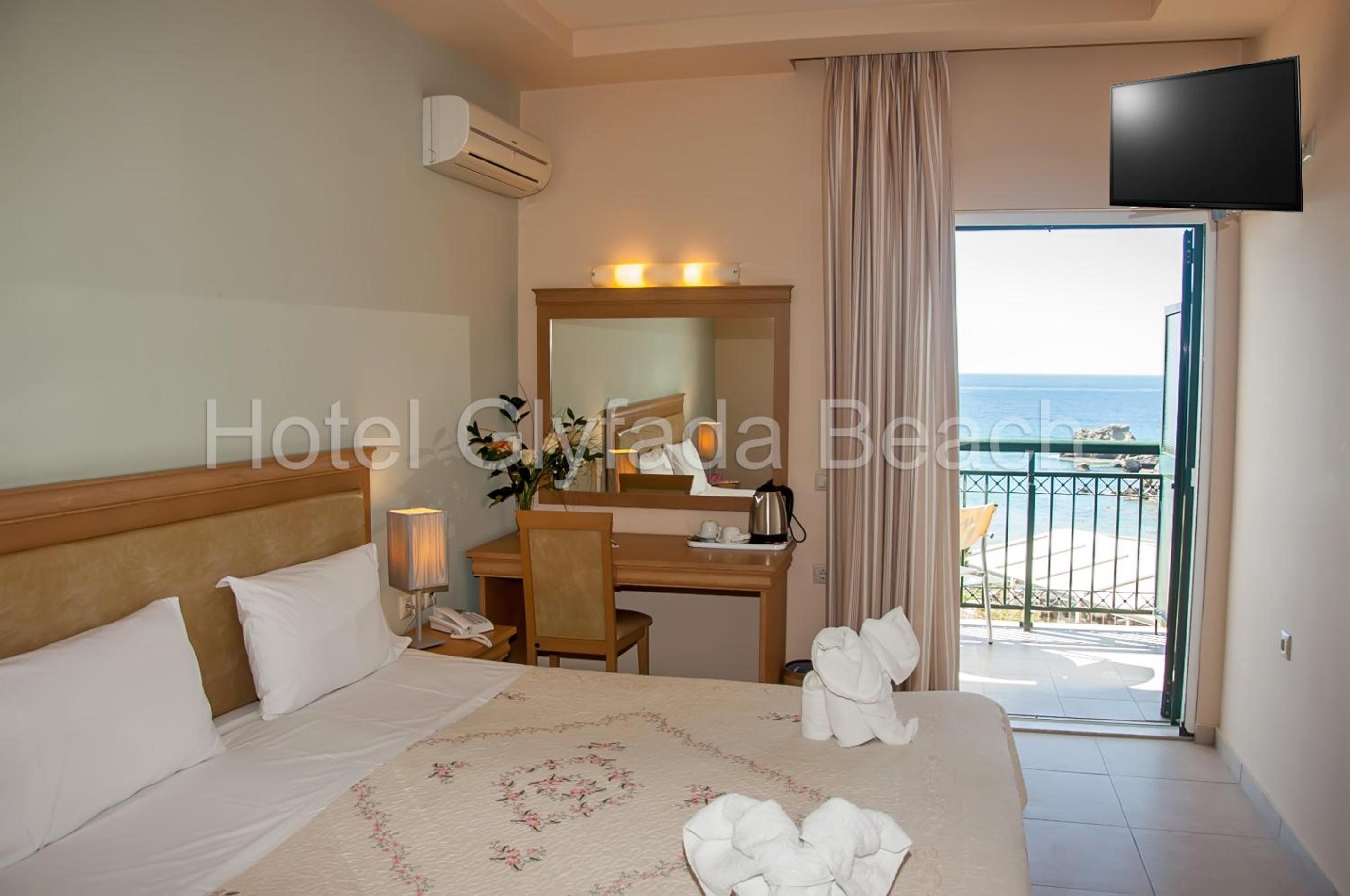 Double or Twin Room with Sea View - Photo 41