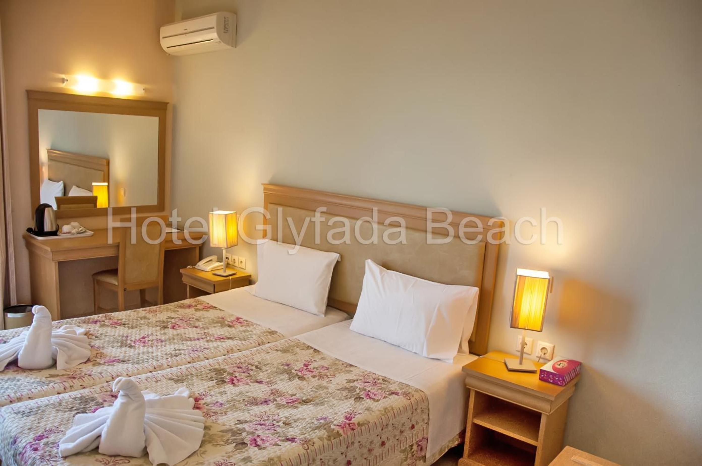 Double or Twin Room with Sea View - Photo 44