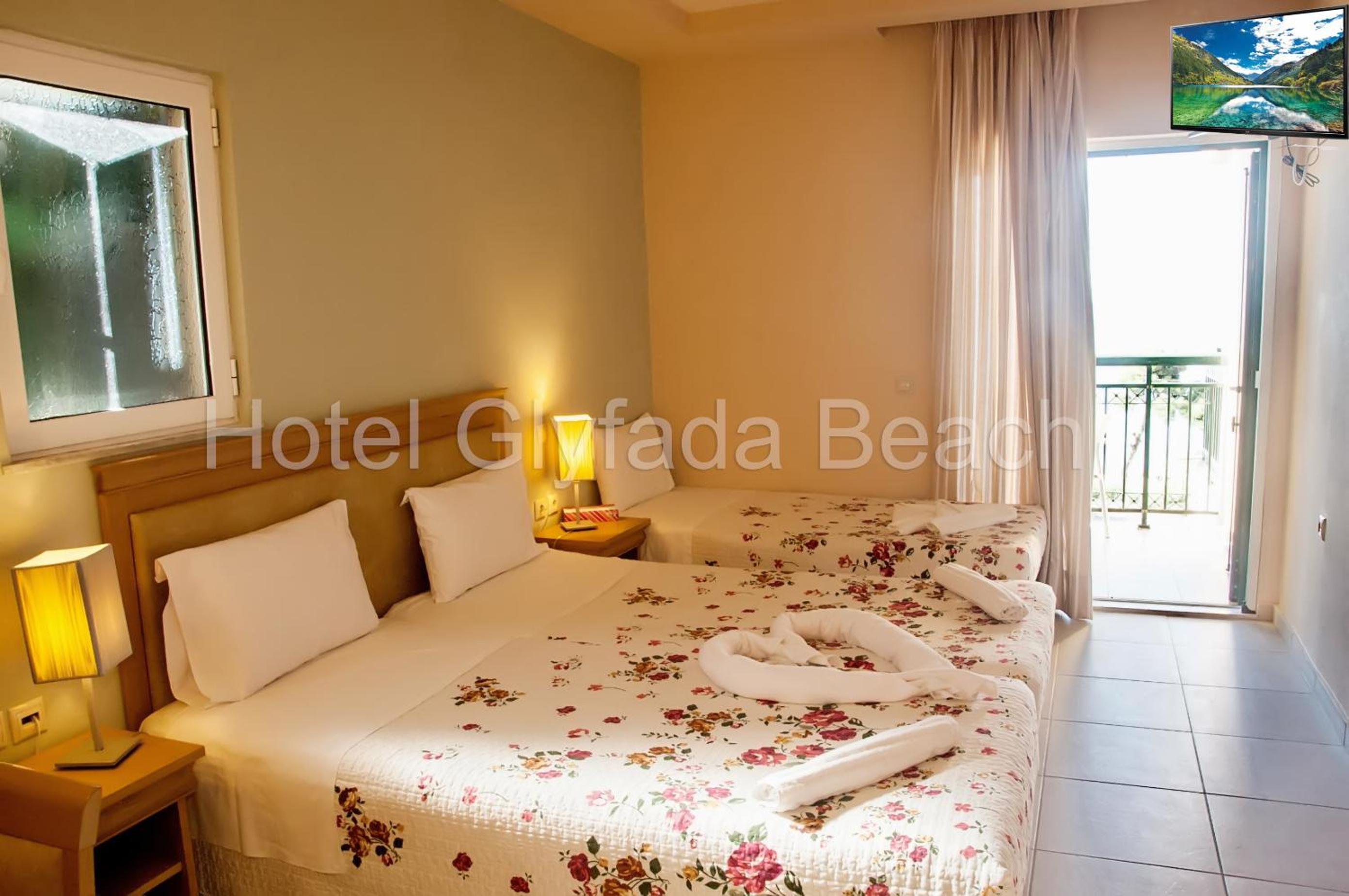 Double or Twin Room with Sea View - Photo 3