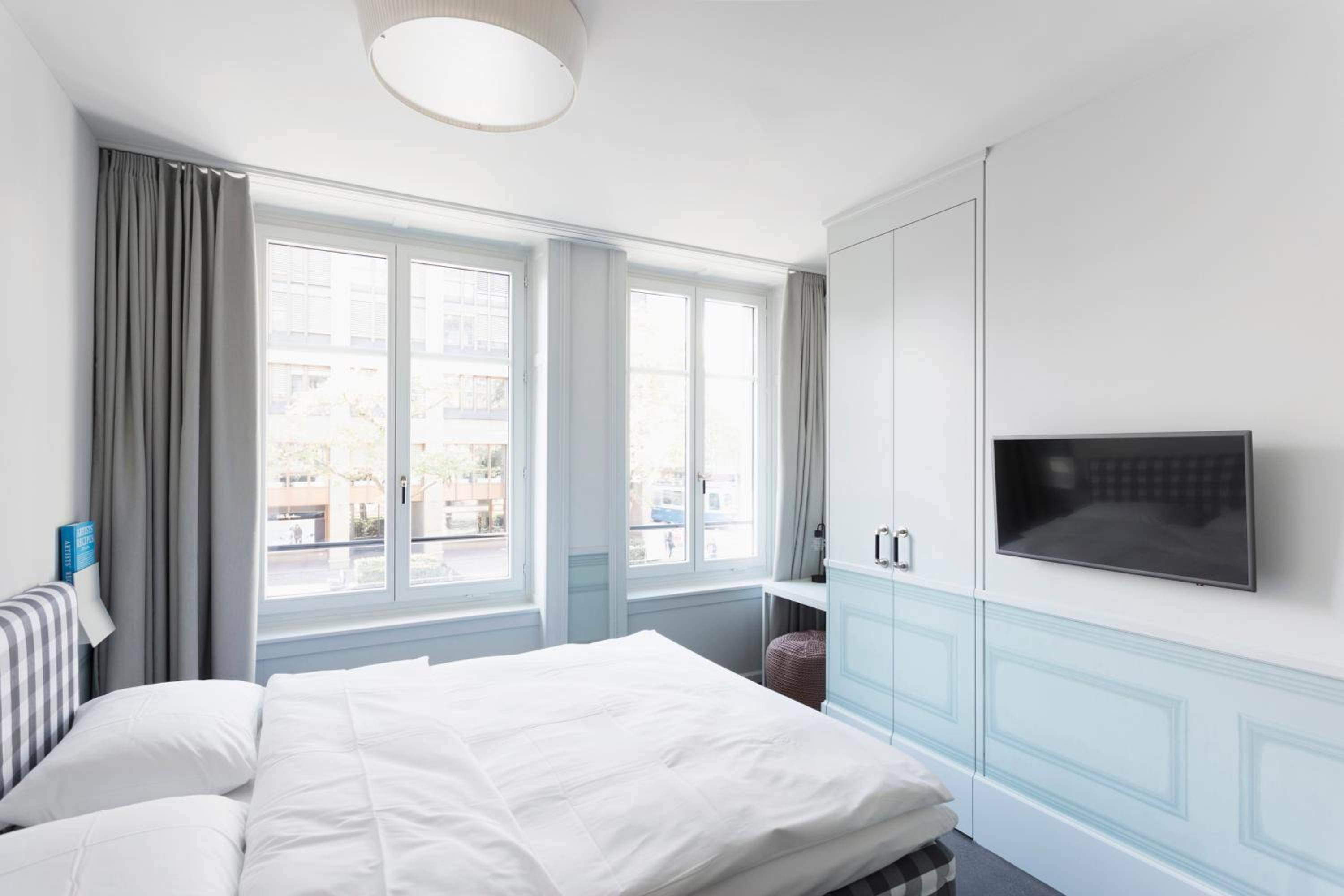 Small Double Room - Photo 5