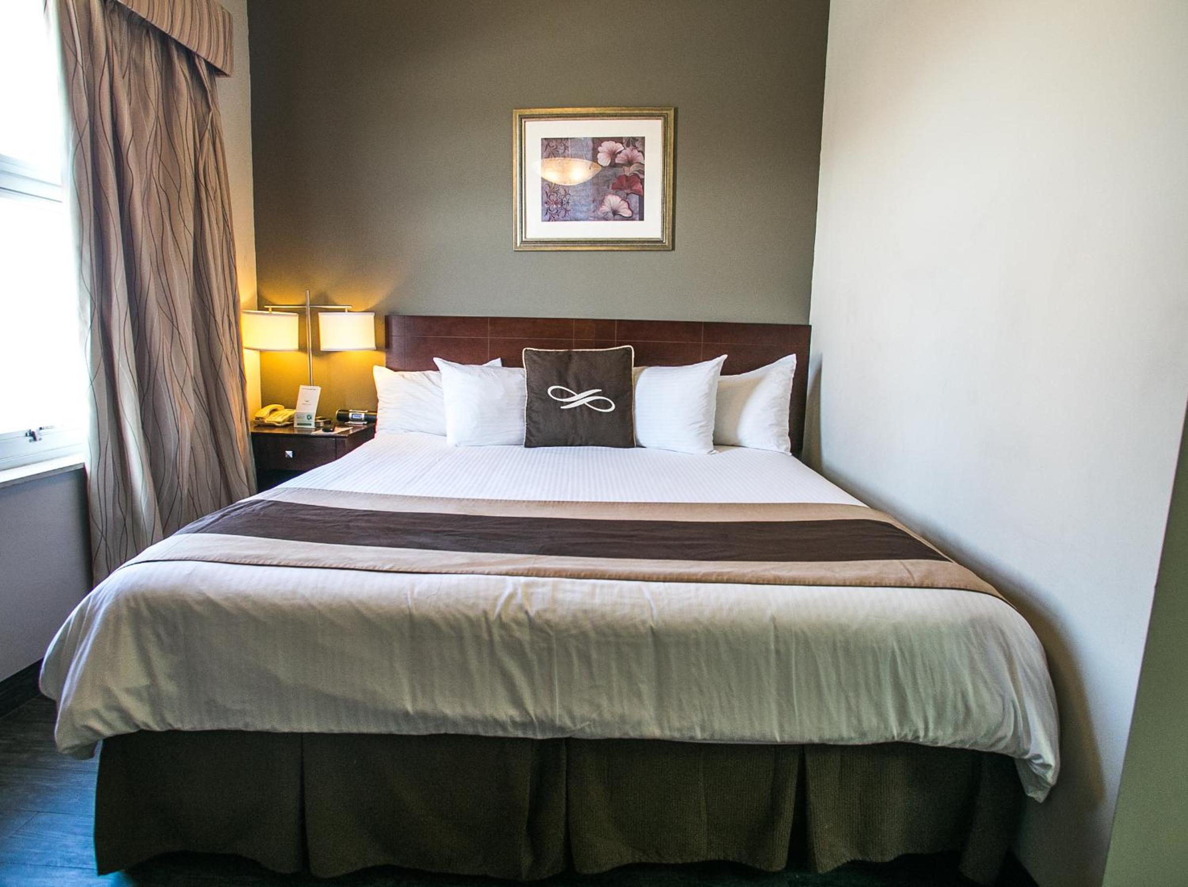 King Suite - Photo 6