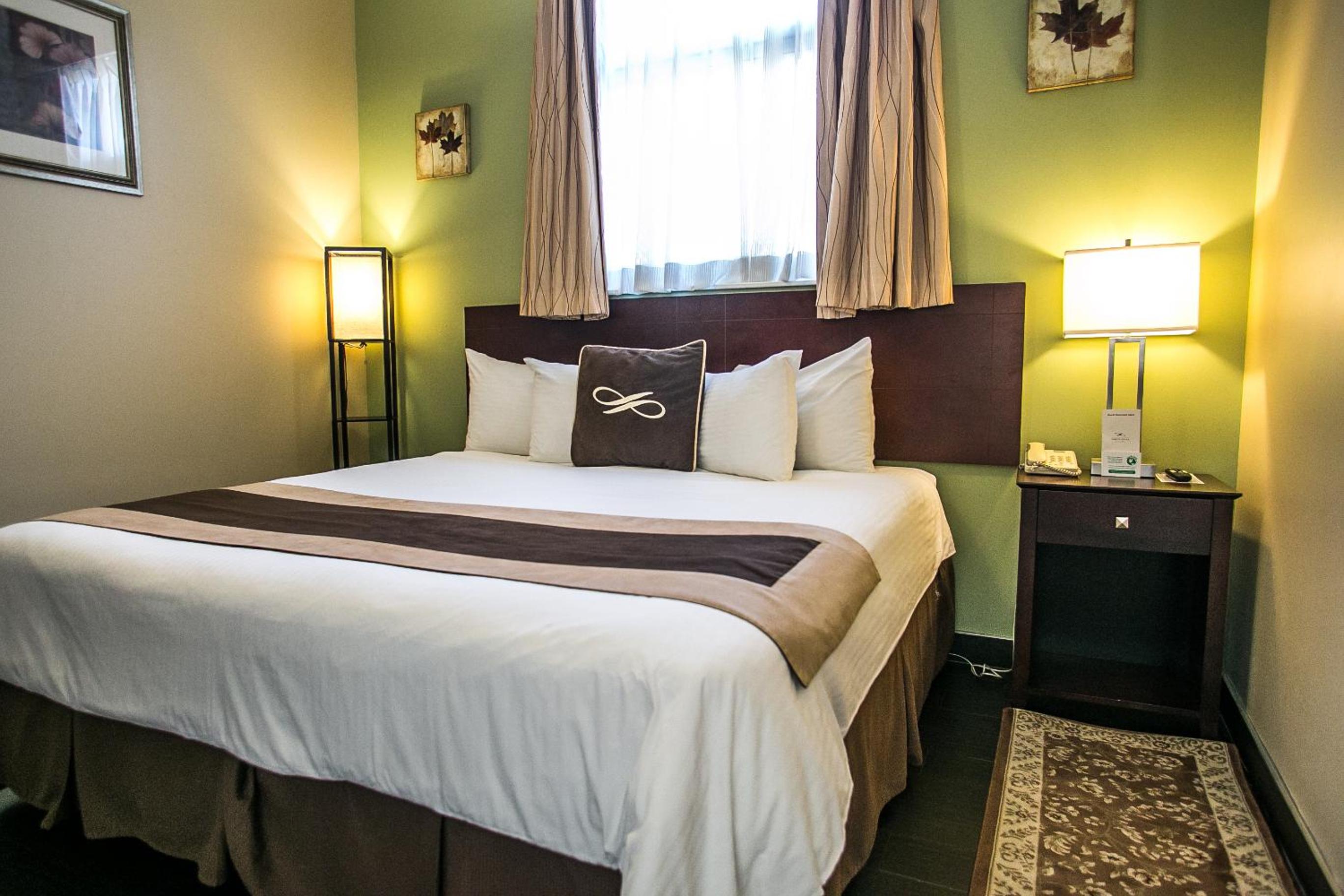 King Suite - Photo 9
