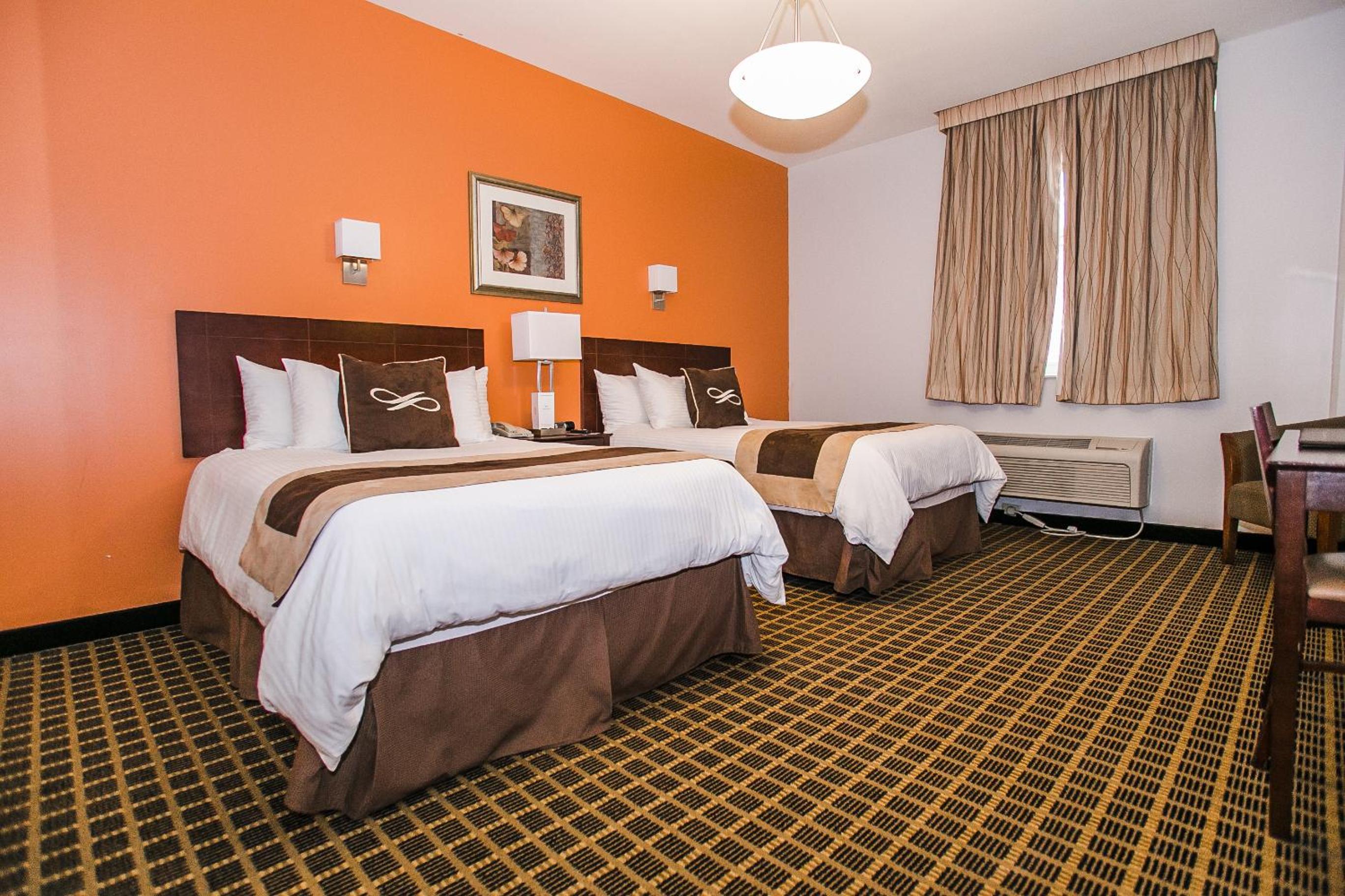 Quadruple Room - Photo 1