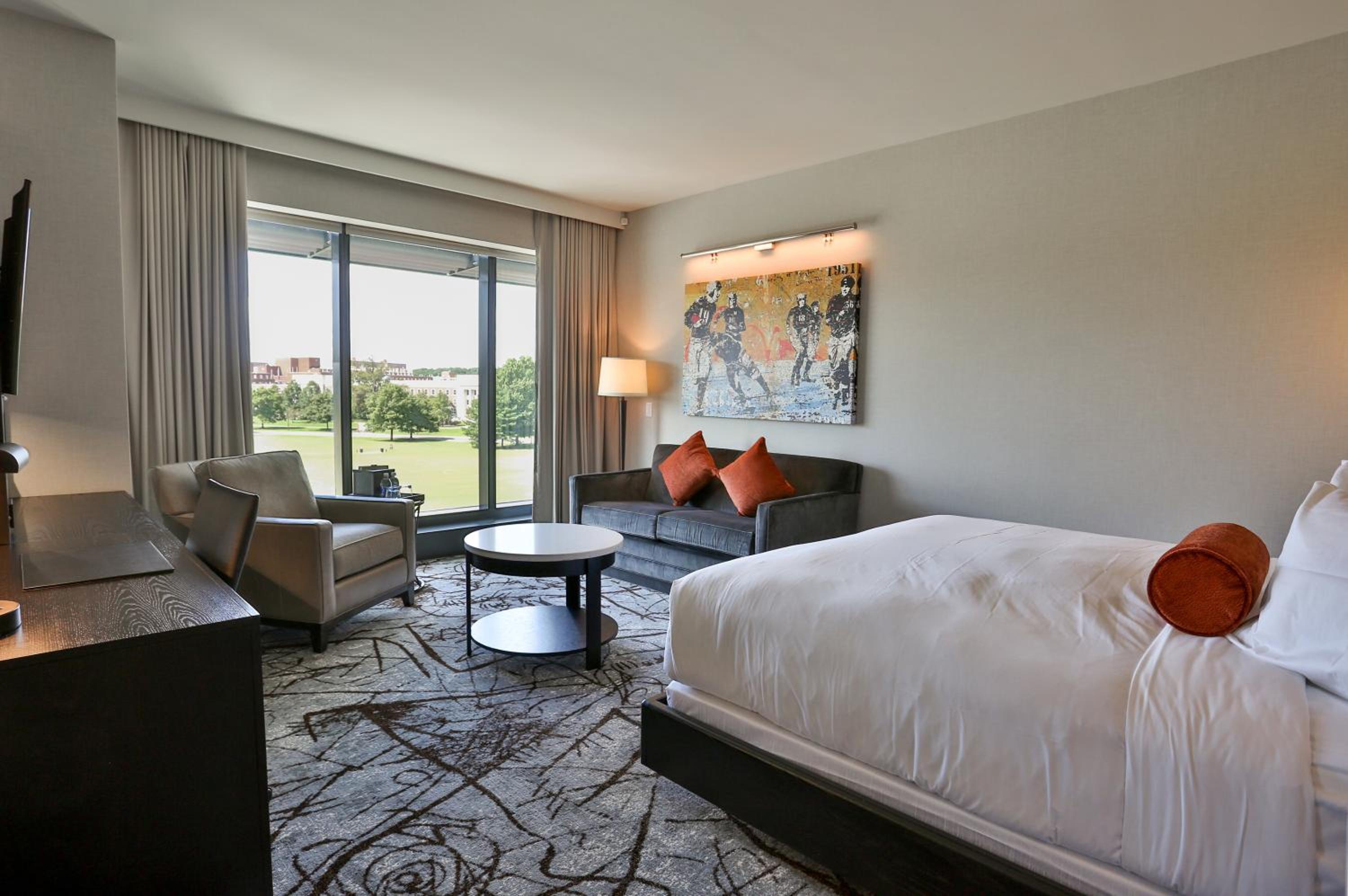Deluxe King Room