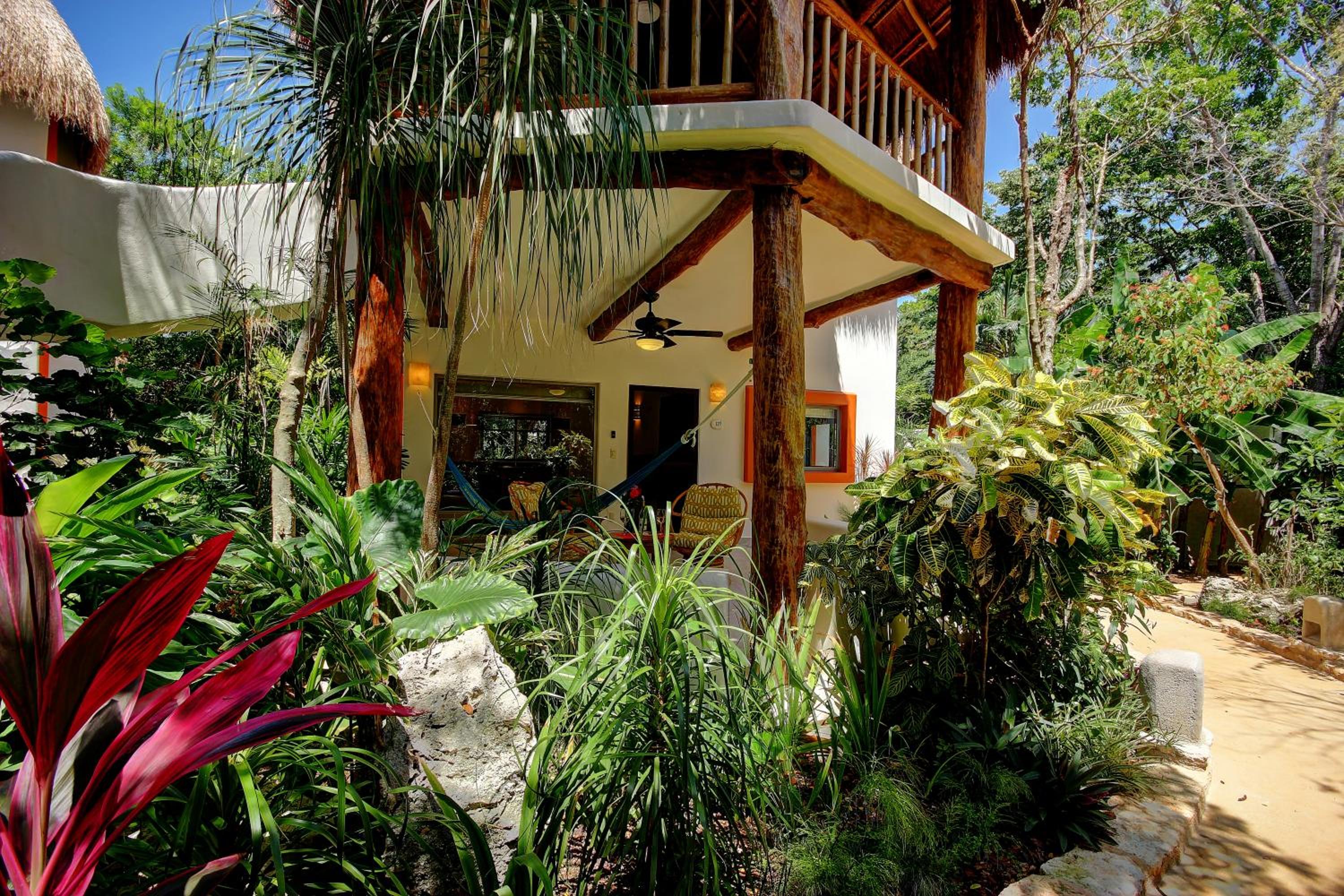Bungalow photo 2
