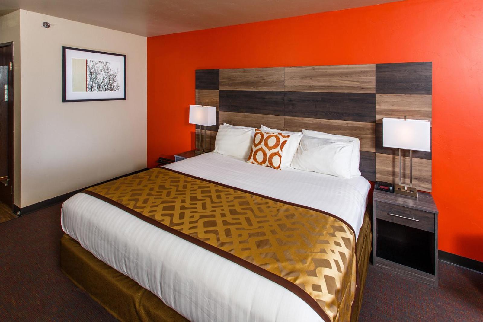 Deluxe King Room - Photo 3