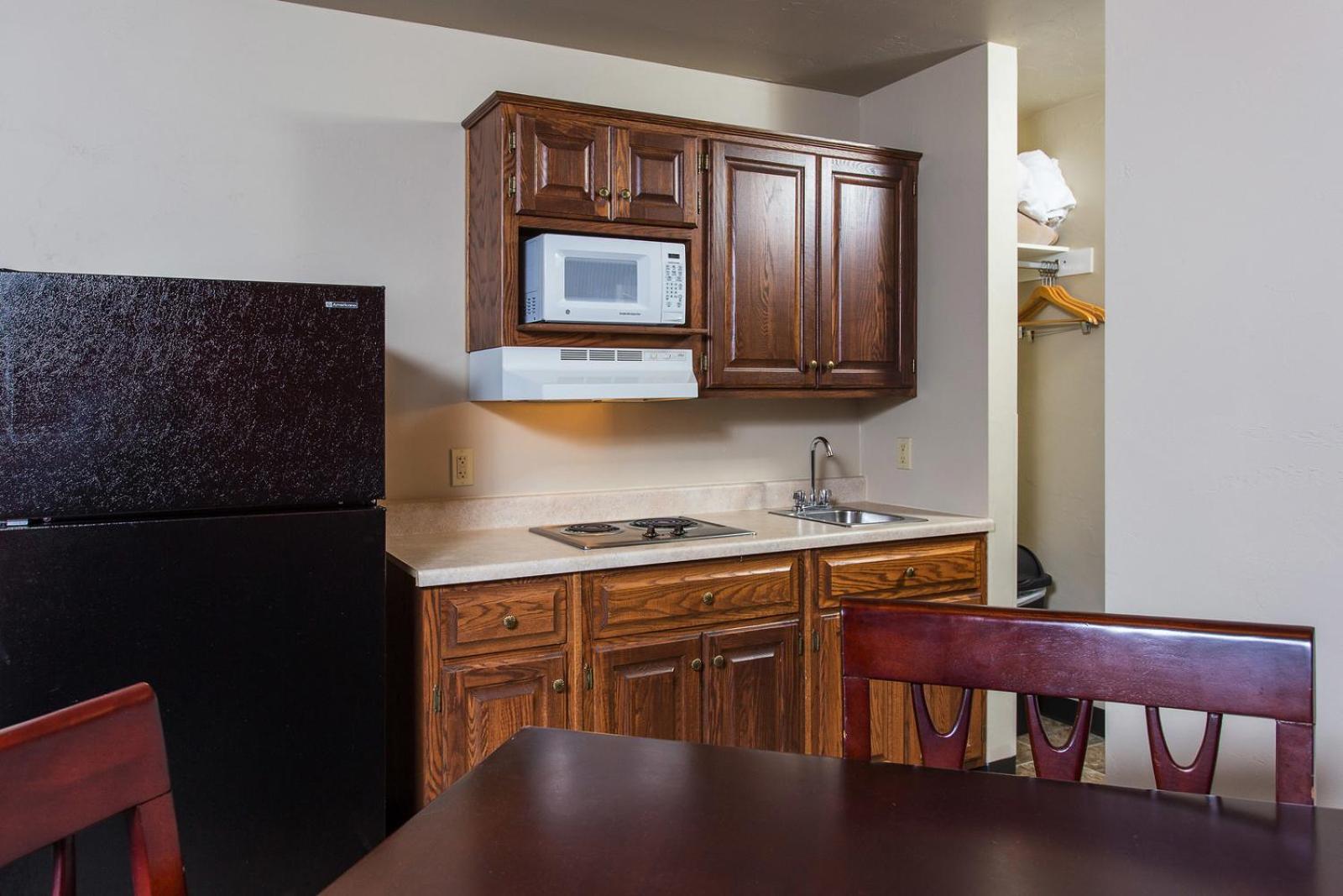 Two-Room Suite - Photo 4