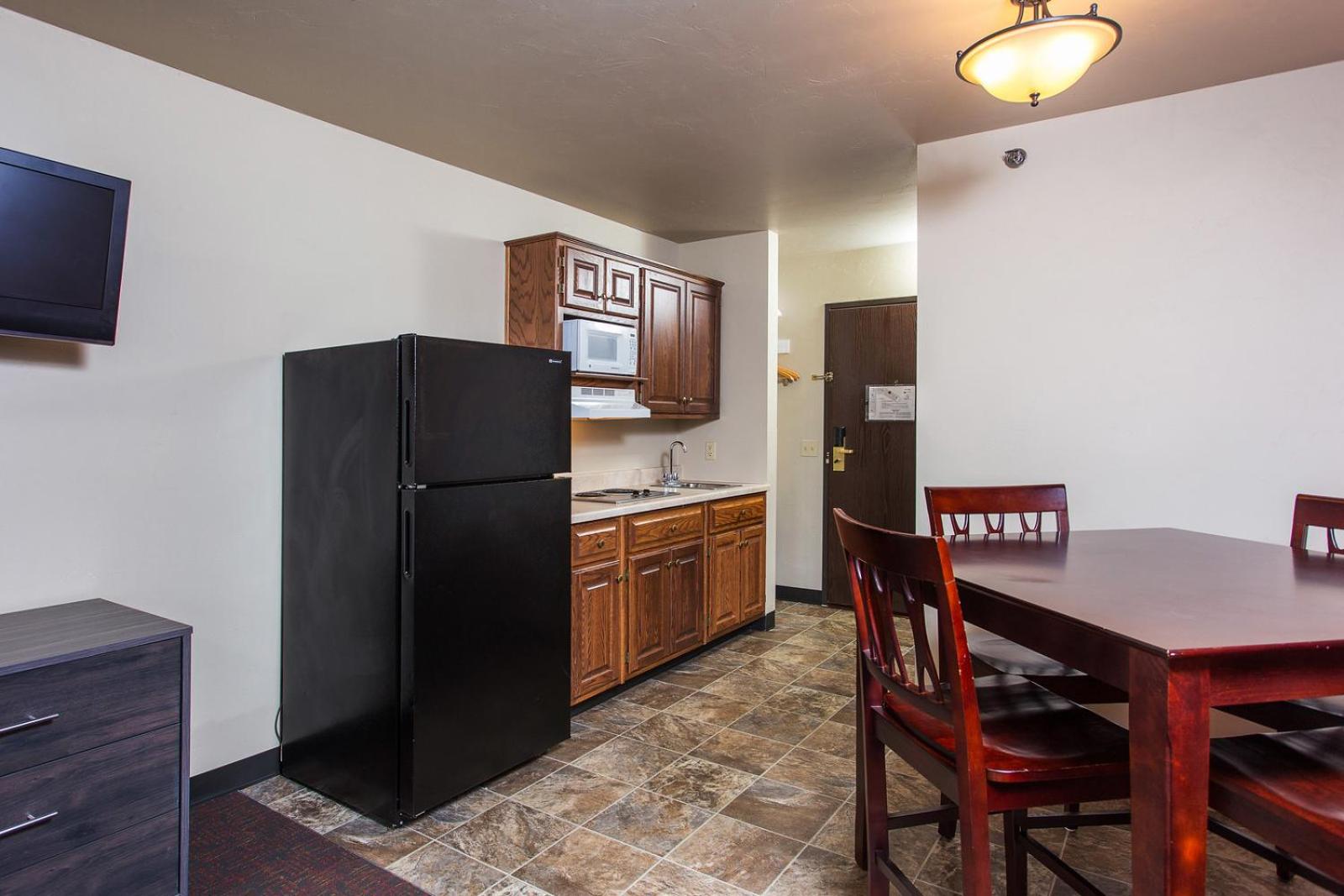 Two-Room Suite - Photo 3