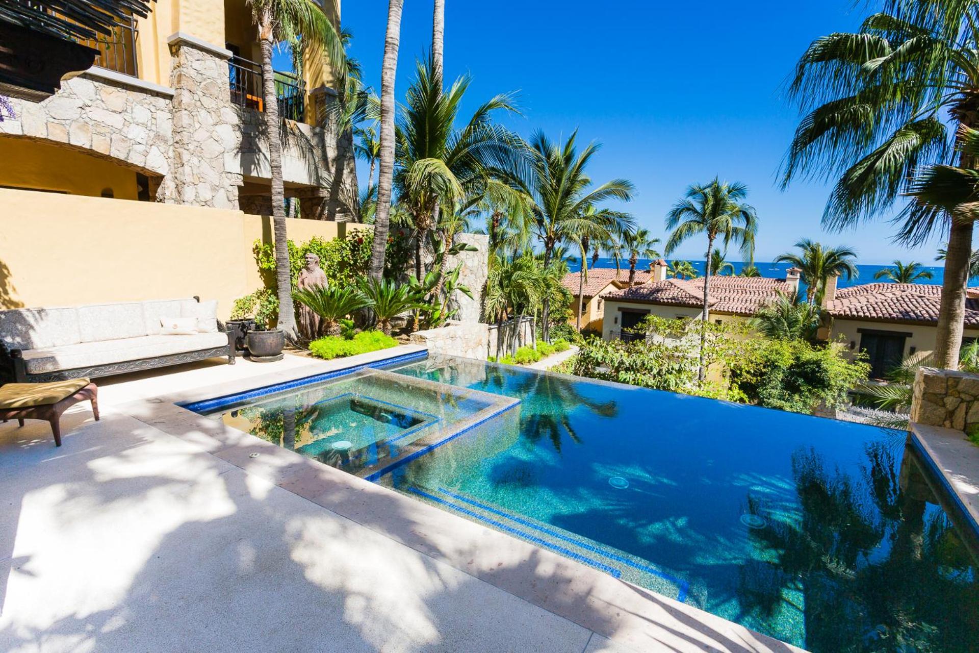 Three Bedroom Veranda with Private Pool - Photo 2