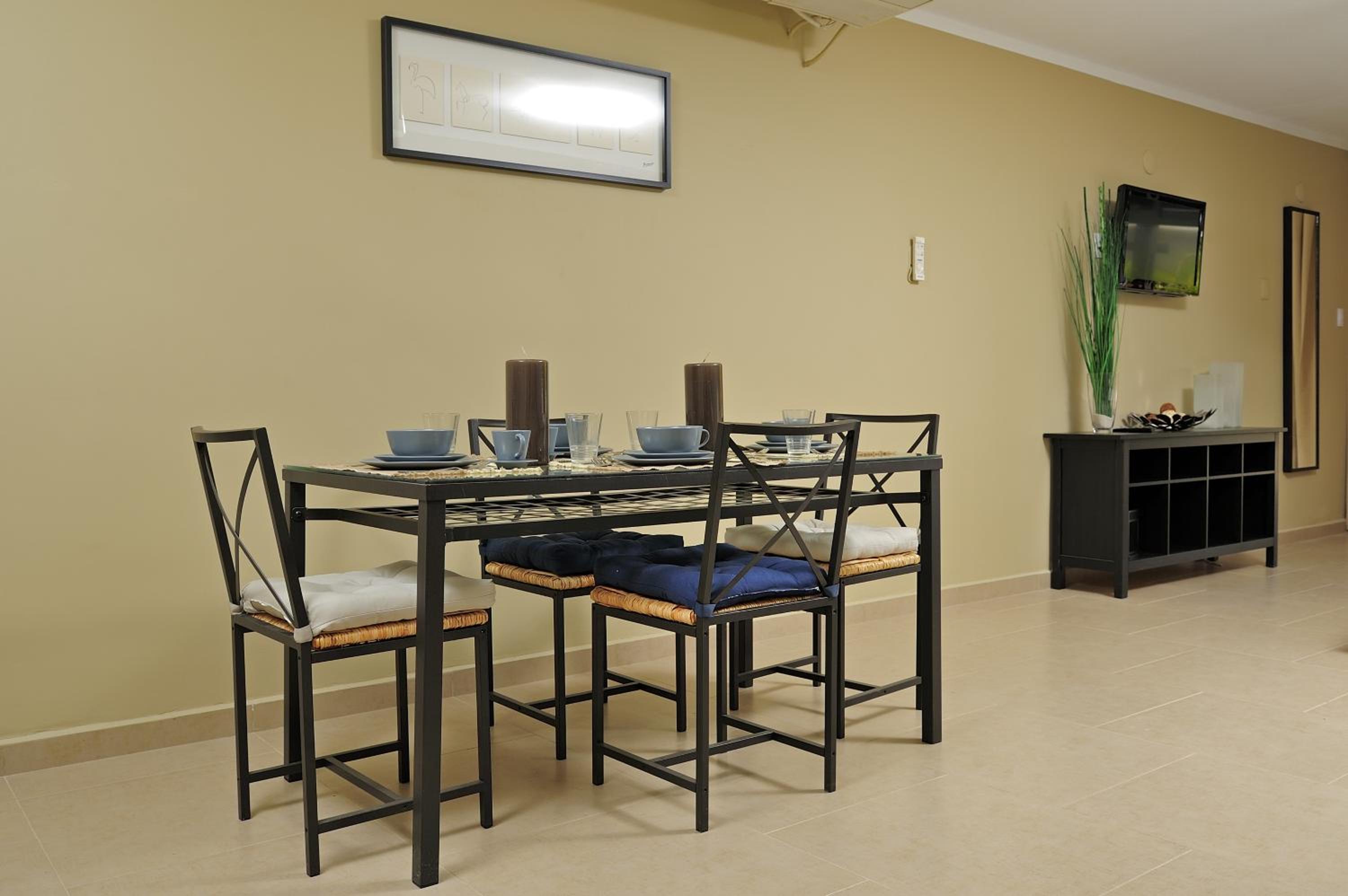 Two-Bedroom Apartment - Beachfront photo 3