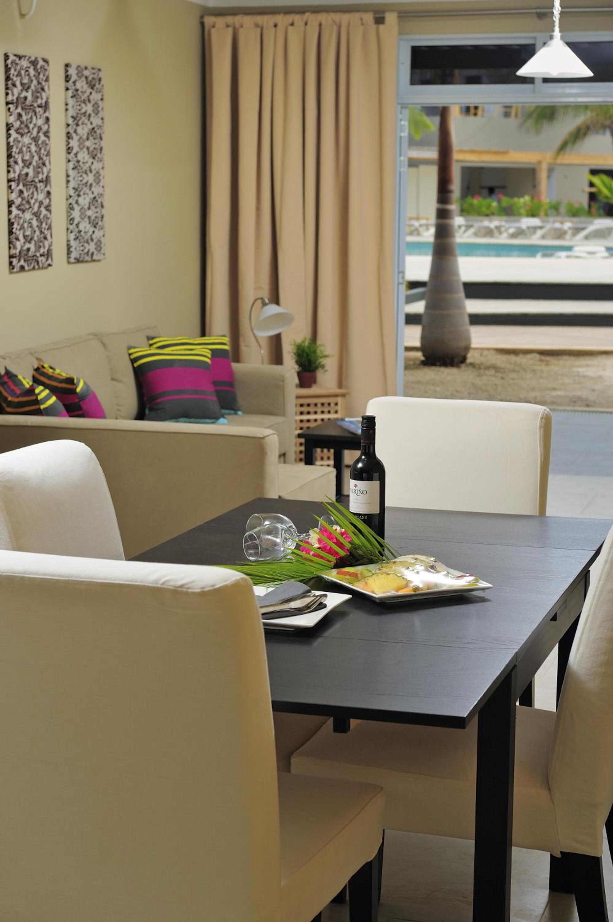 Two-Bedroom Apartment - Beachfront photo 2