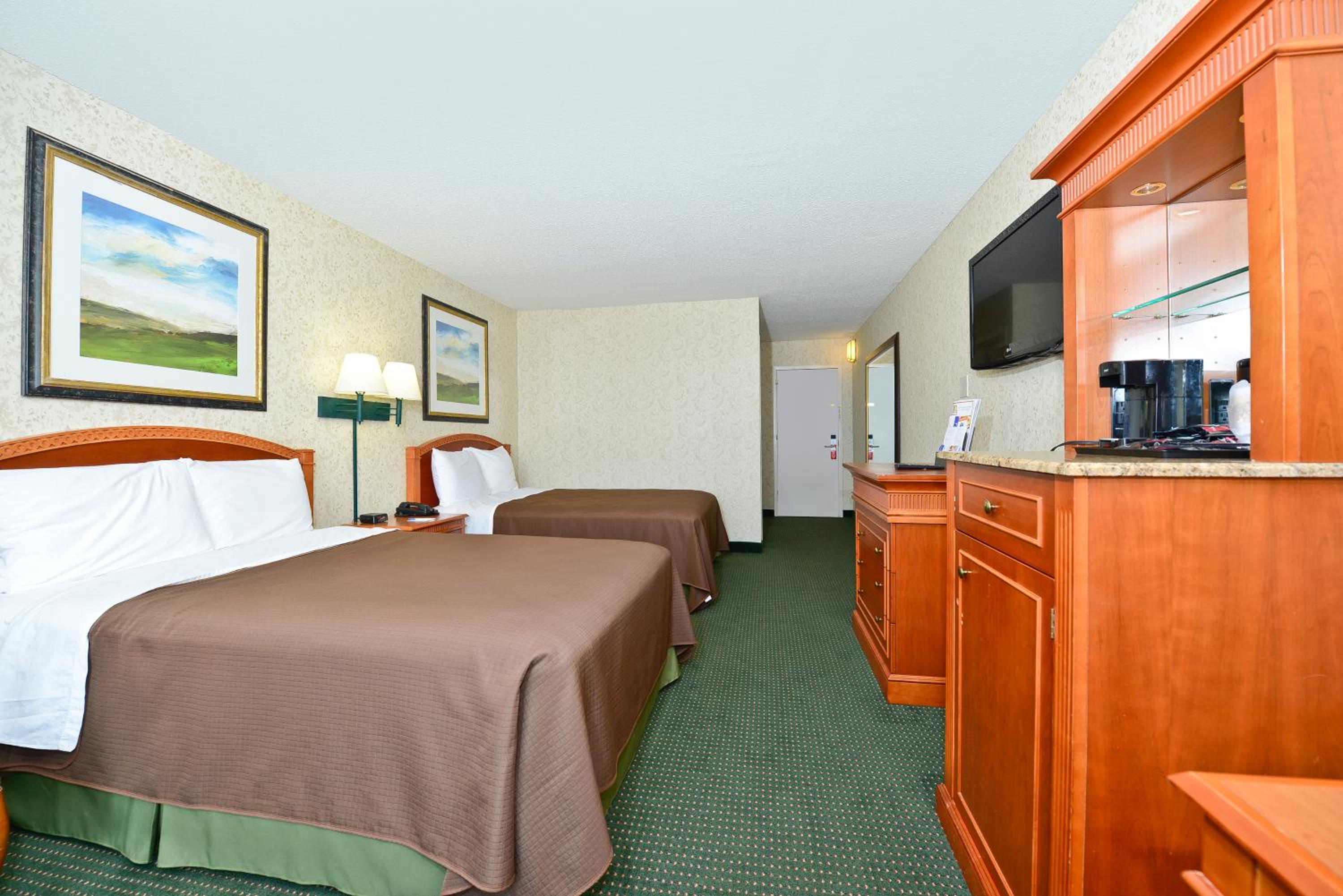 King Room - Non-Smoking - Photo 4