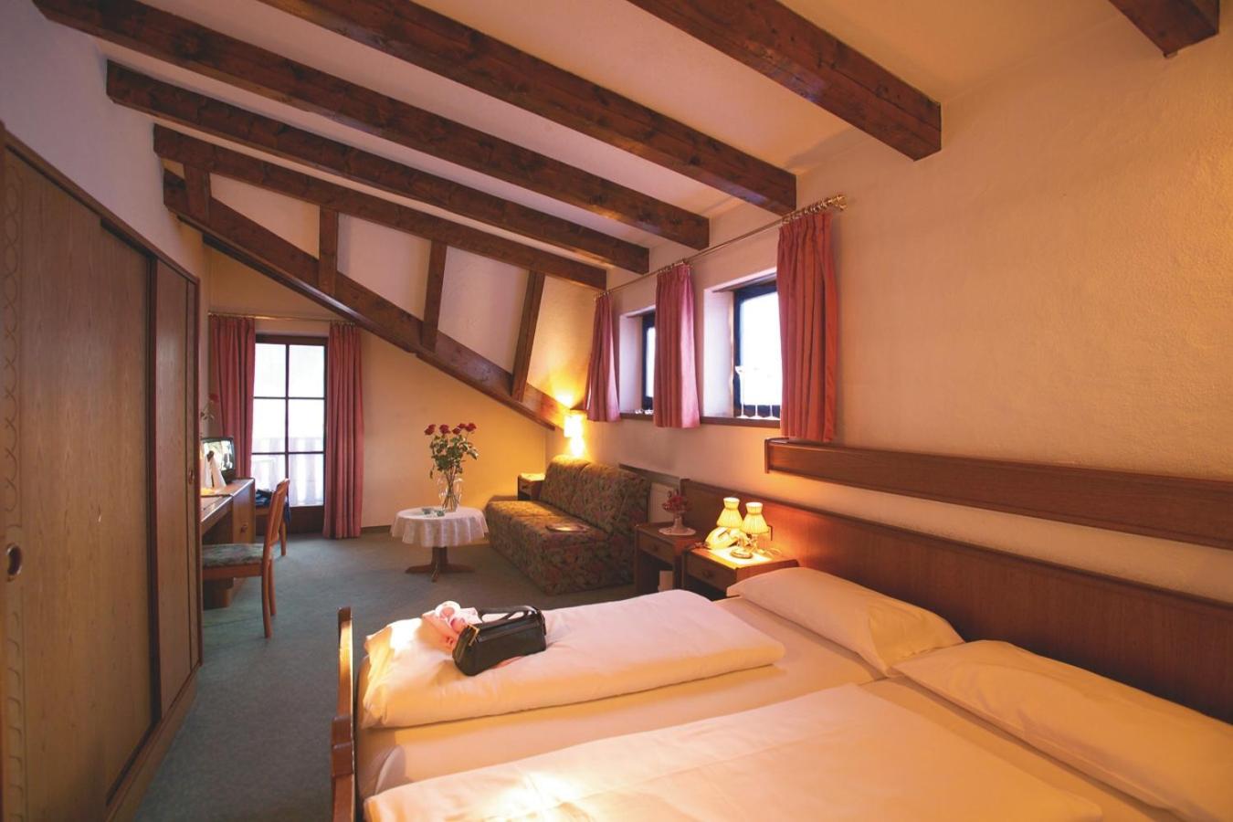 Double Room with Balcony photo 2
