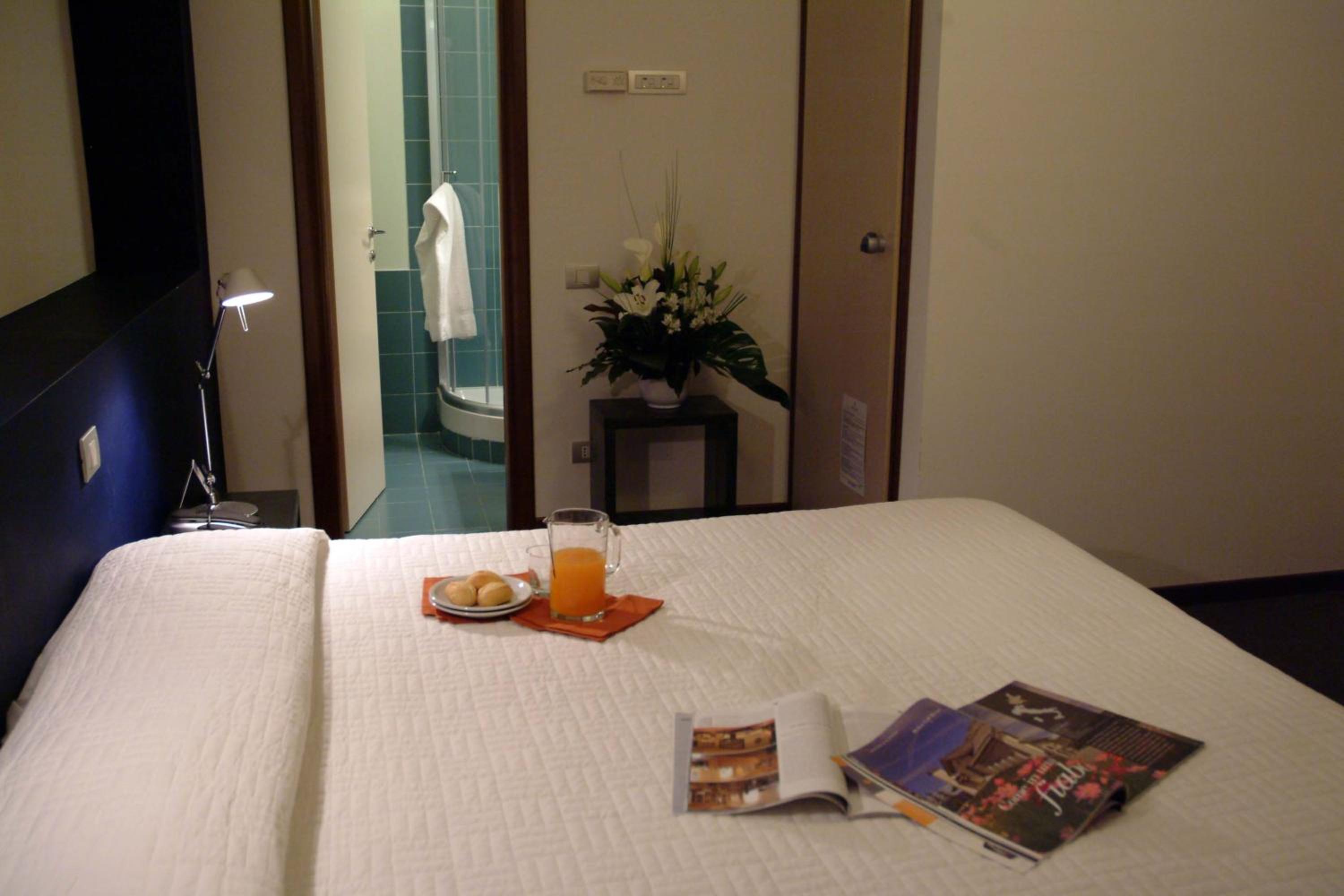 Double or Twin Room photo 2