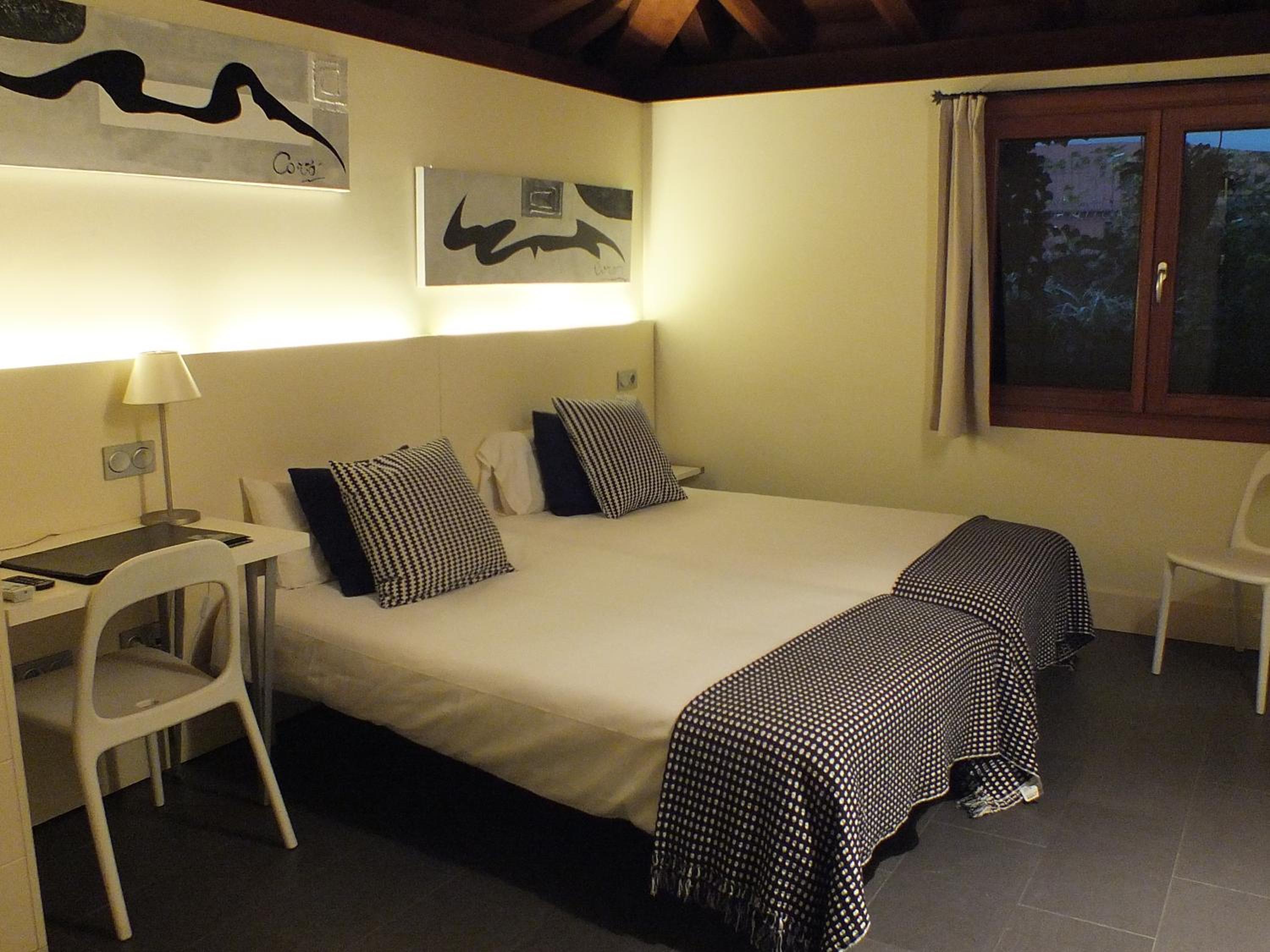Double Room - Photo 4