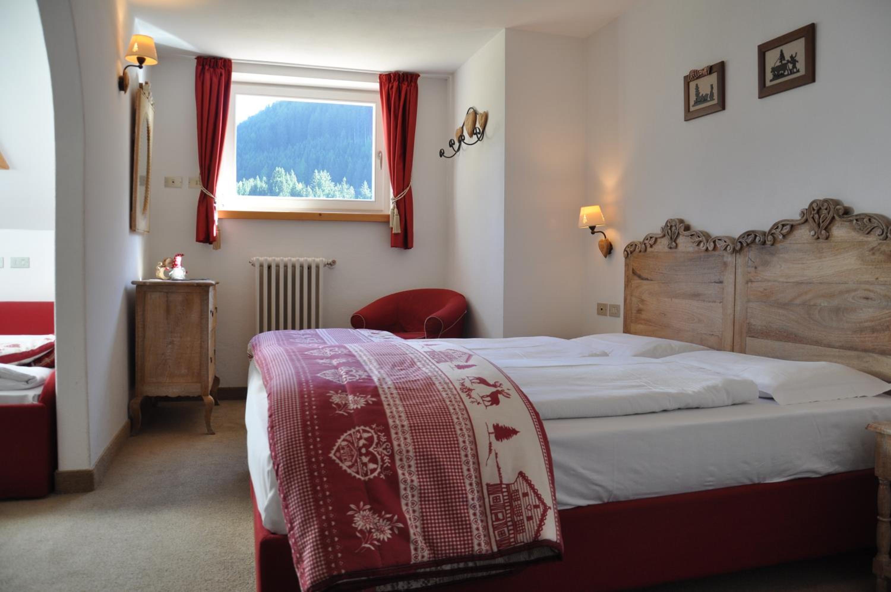 Deluxe Double or Twin Room photo 1