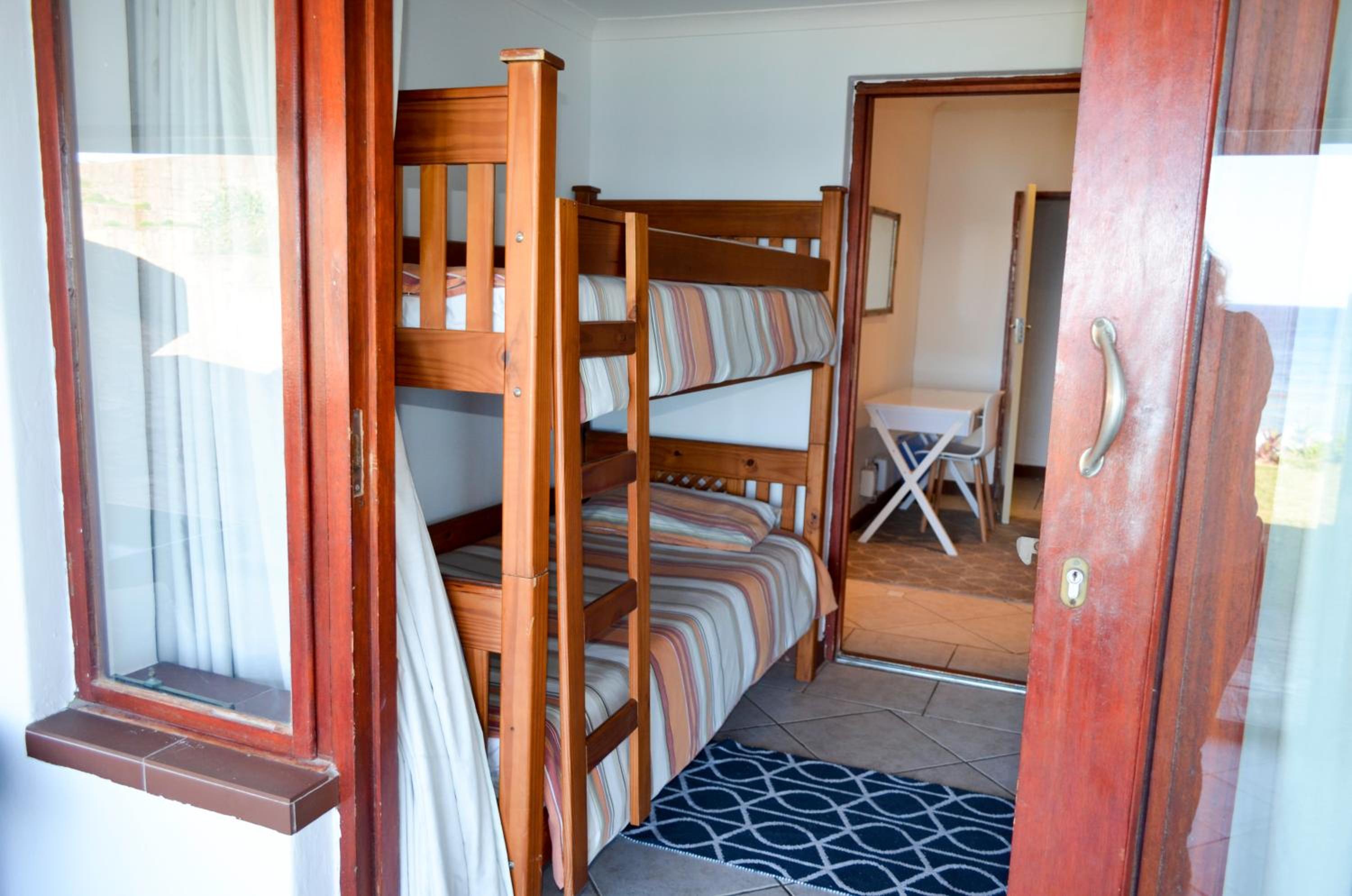 Villa photo 3