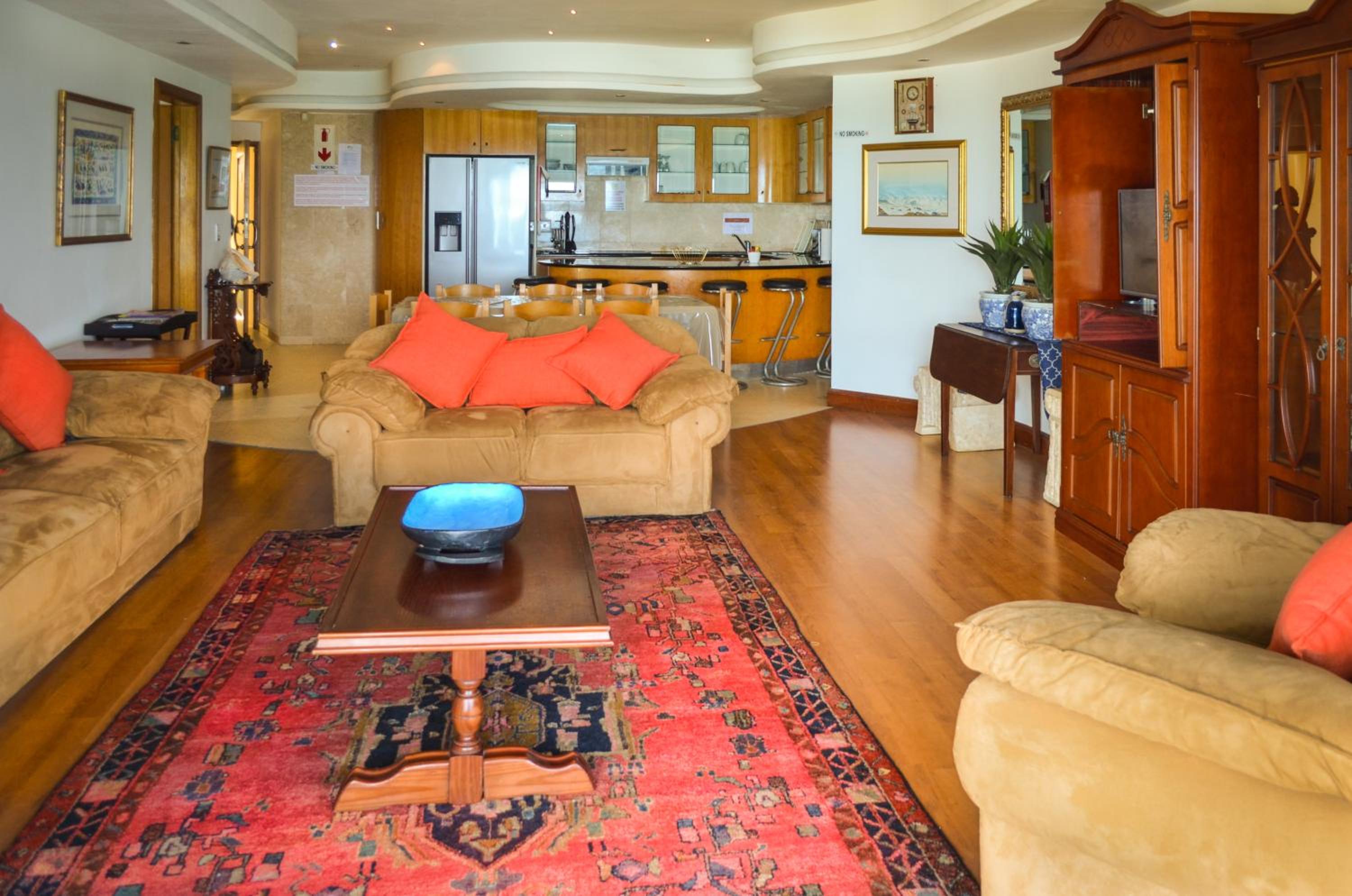 Apartment photo 3