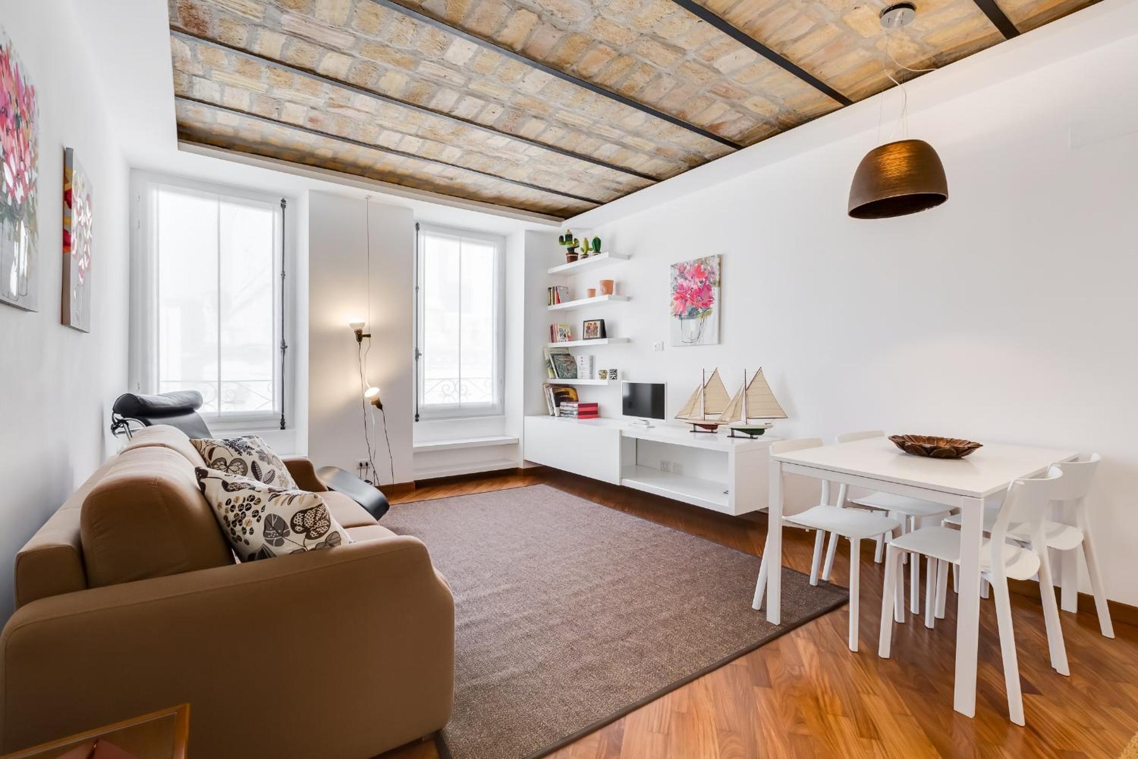 Apartment photo 1