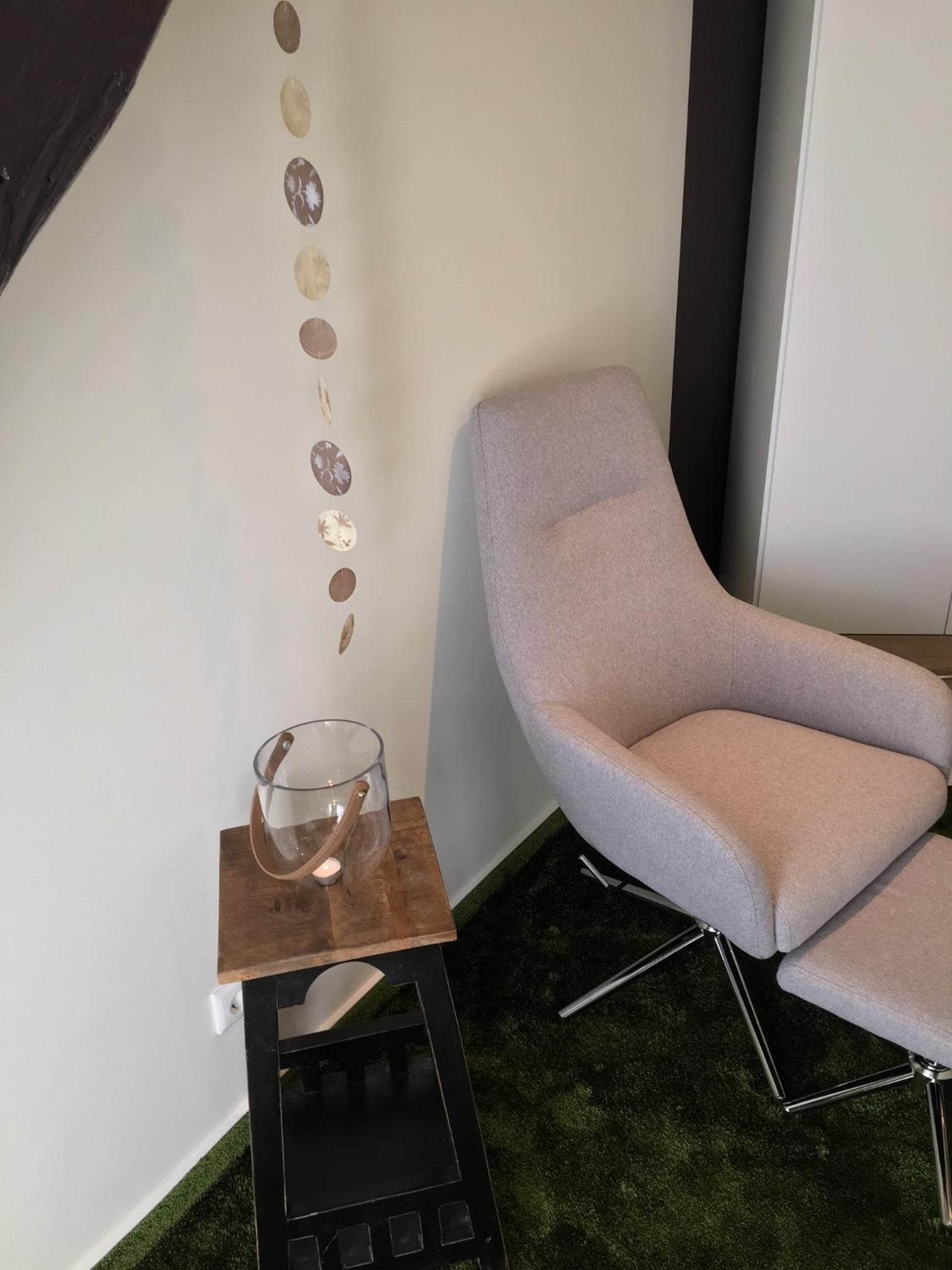 Suite - Photo 13