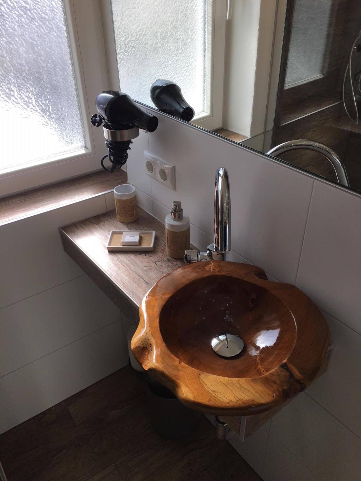 Suite - Photo 9