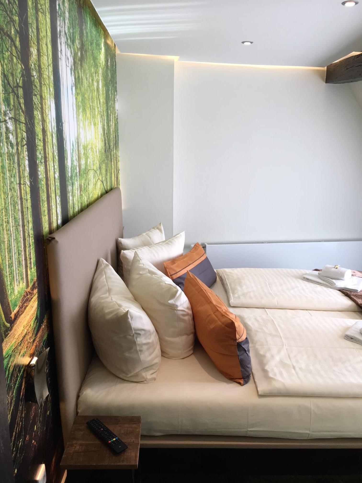 Suite - Photo 5