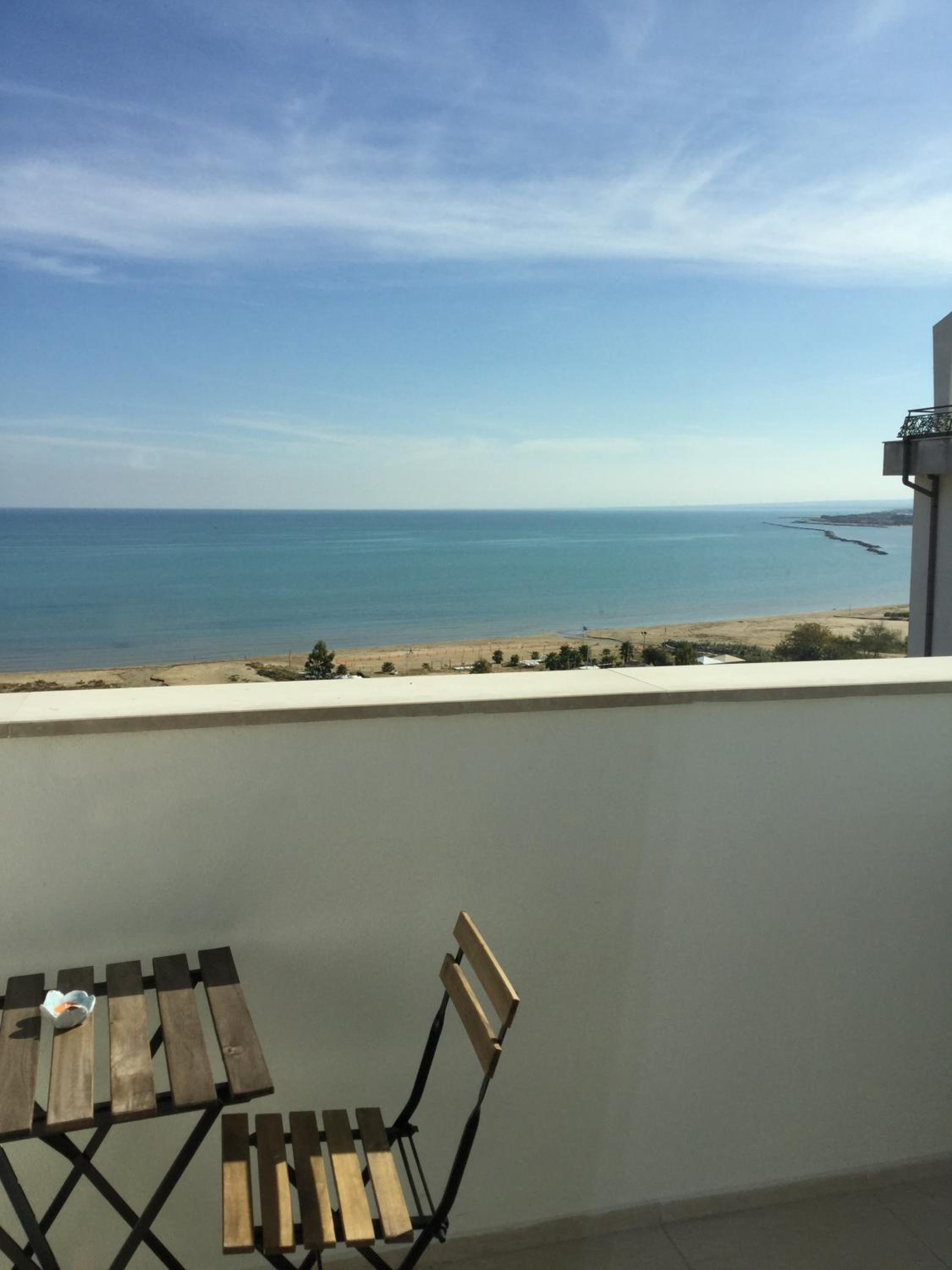Deluxe Double Room with Balcony and Sea View photo 2