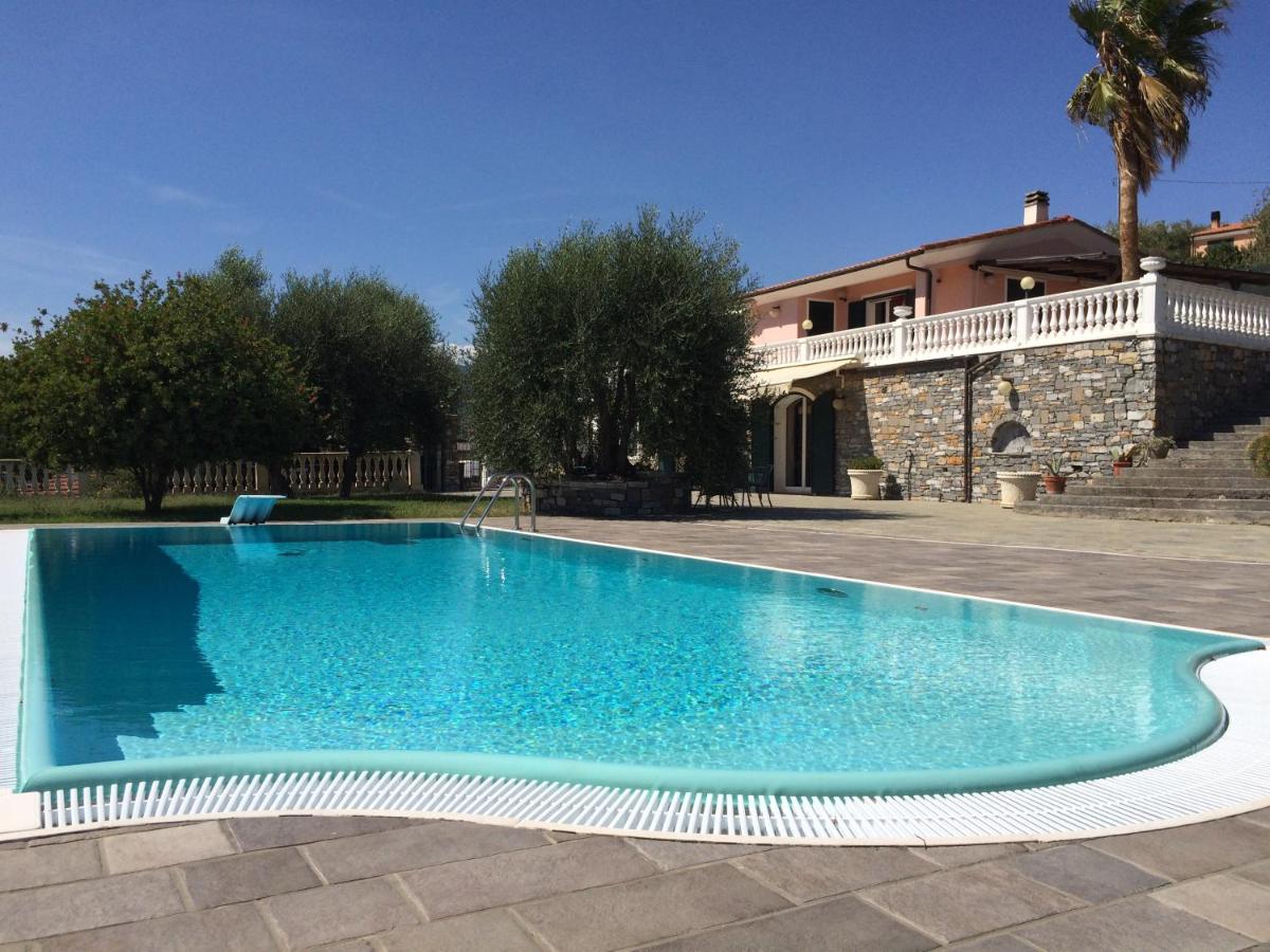 Villa with Private Pool photo 2