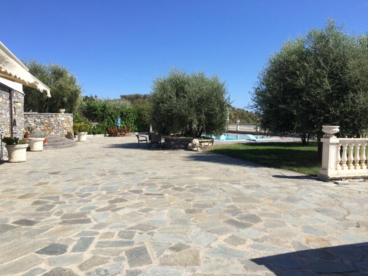 Villa with Private Pool photo 1