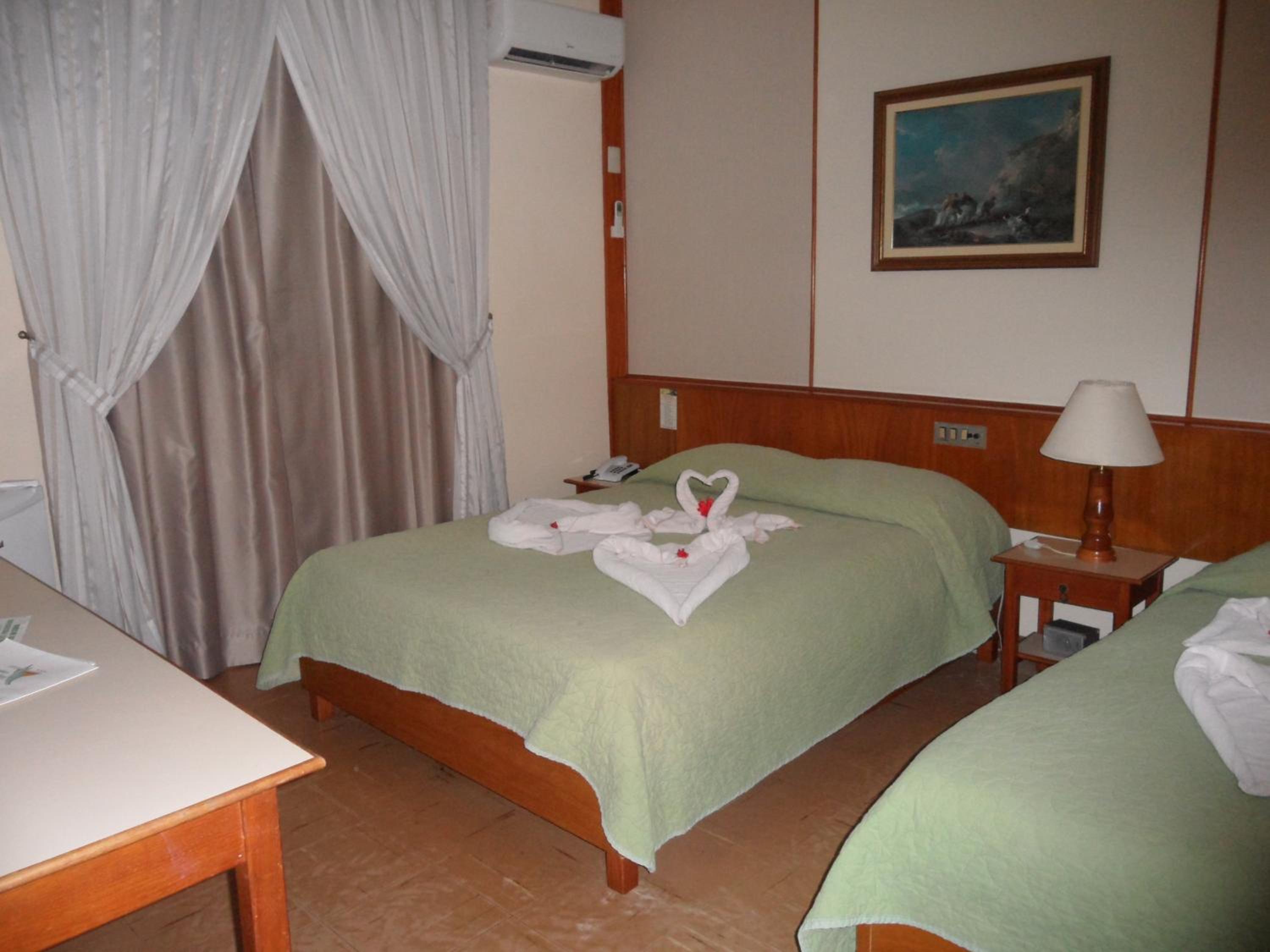 Deluxe Family Room